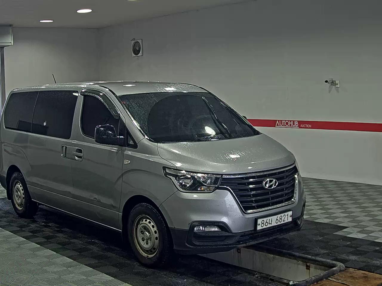 2019 - hyundai grand starex