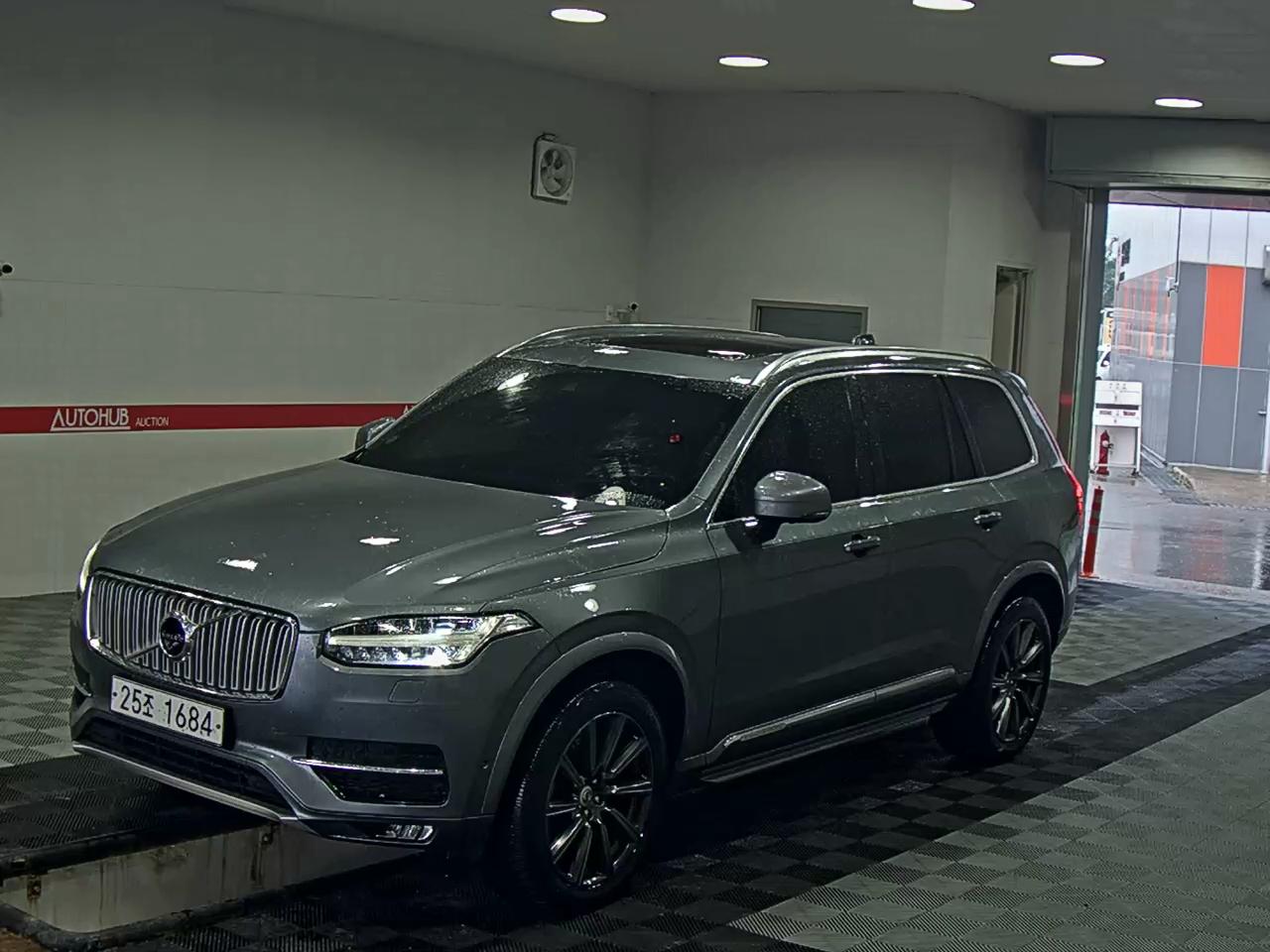 VOLVO XC90 (2ND GEN) D5 INSCRIPTION