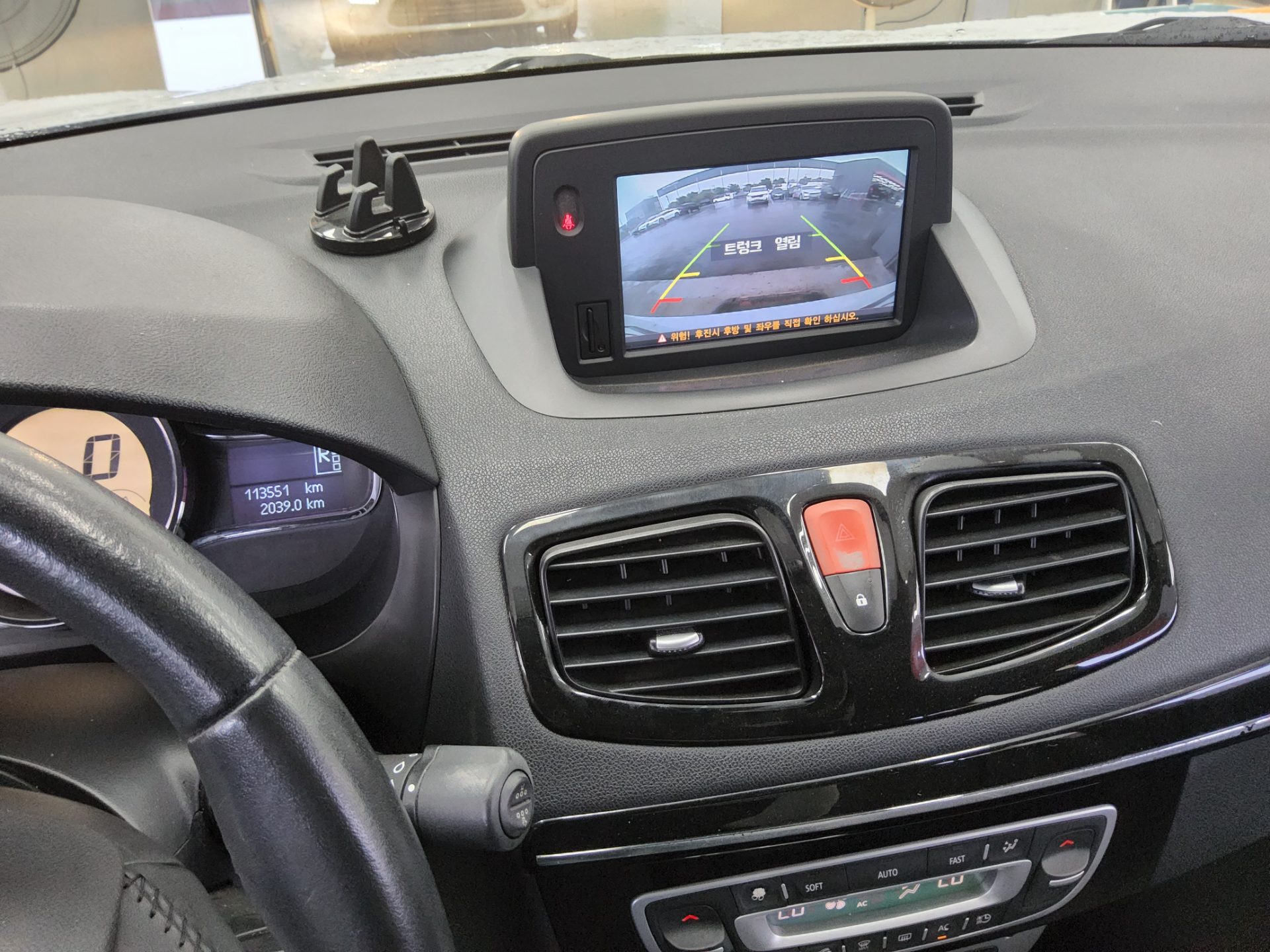 2017 - renault sm3