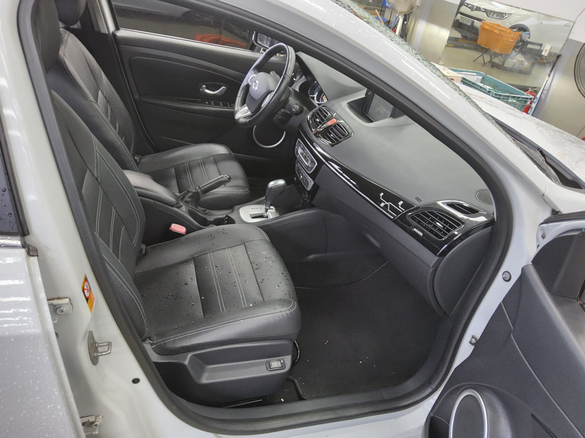 2017 - renault sm3