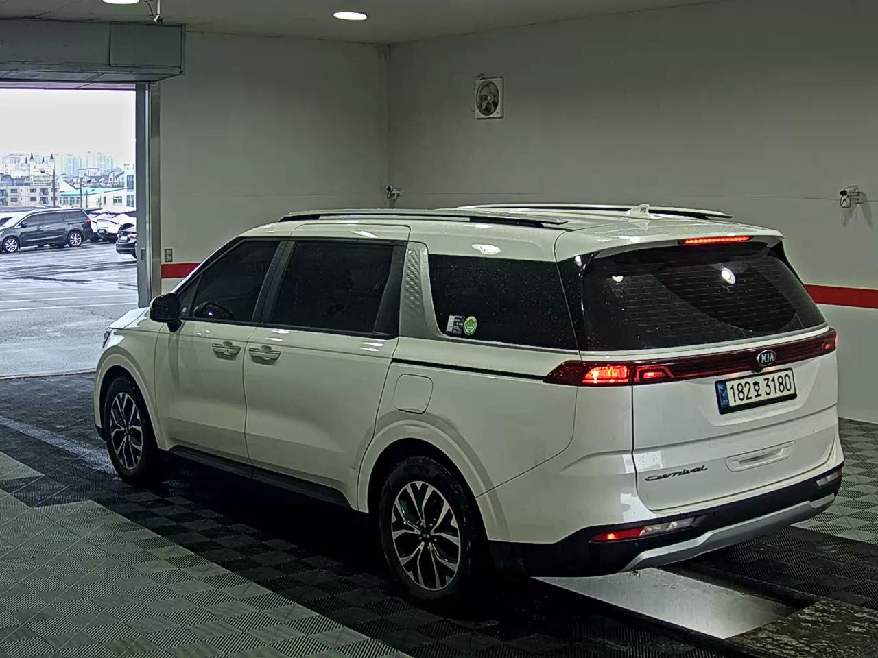 2021 - kia carnival