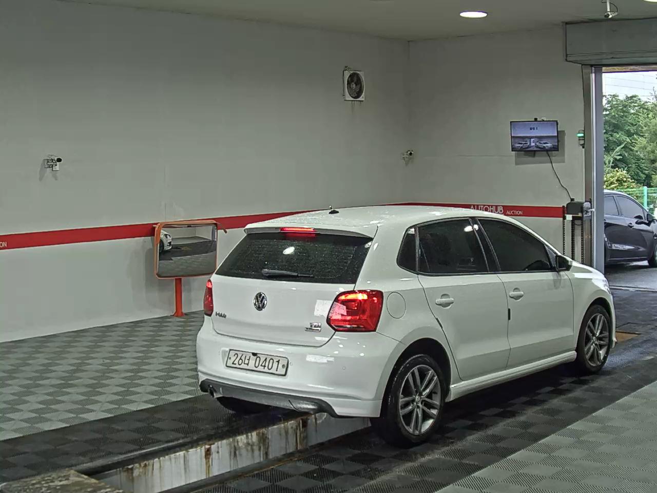 2016 - volkswagen polo