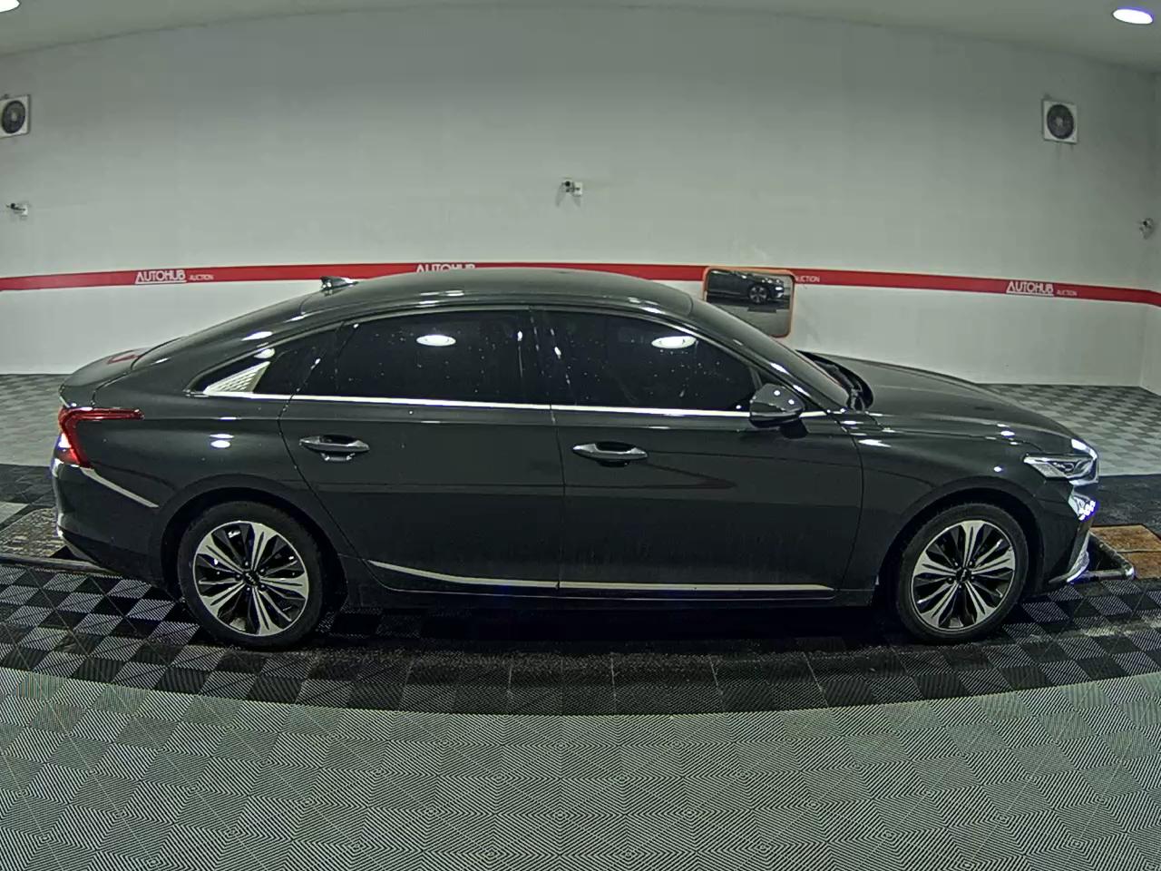 2022 - kia k8