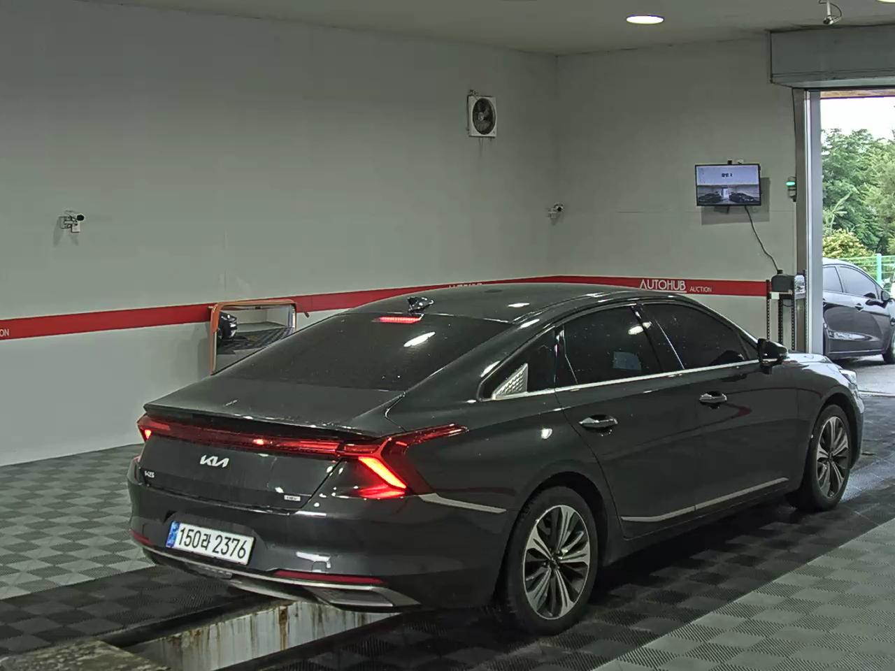 2022 - kia k8