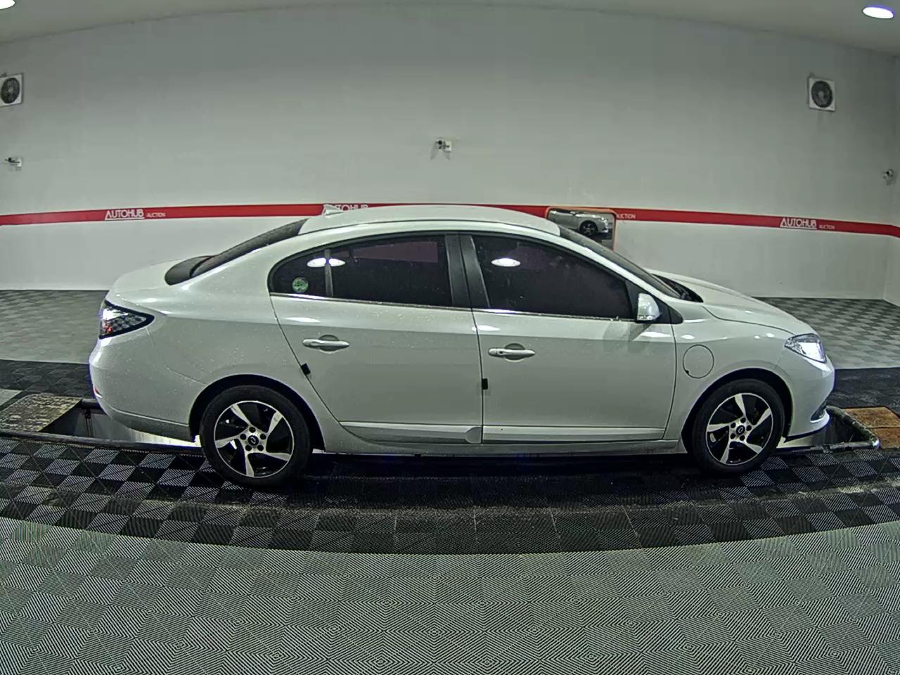 2017 - renault sm3