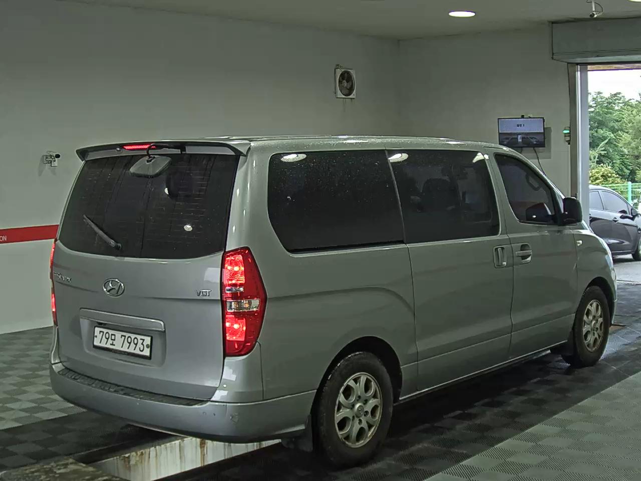 2015 - hyundai grand starex