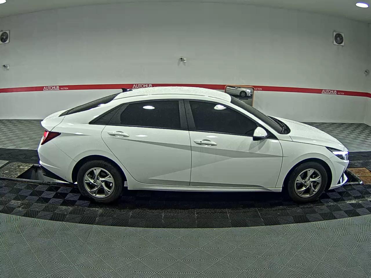 2021 - hyundai avante