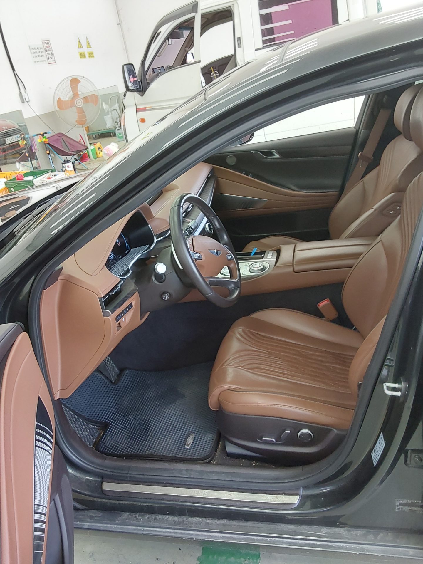 2022 - genesis g80