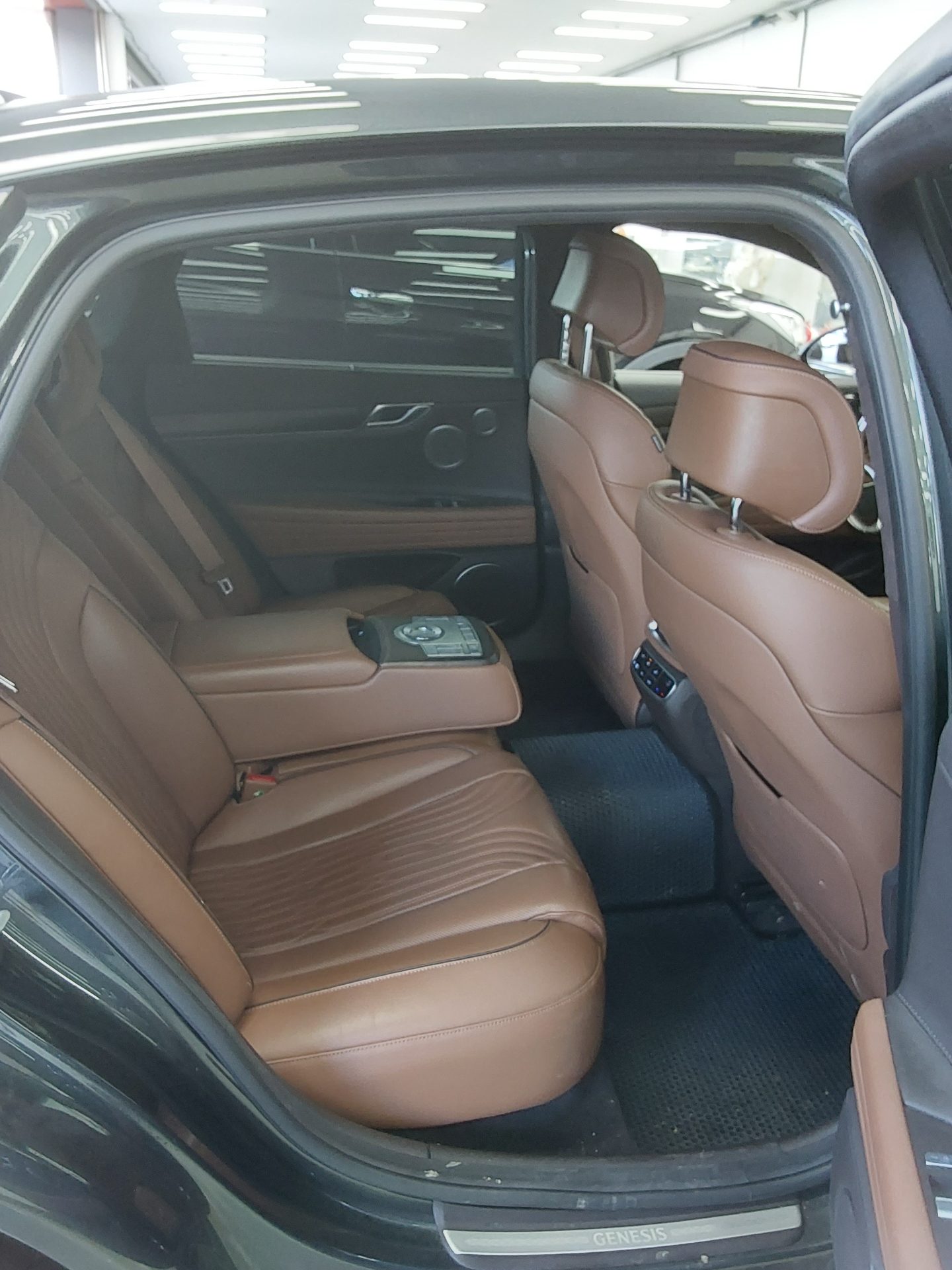 2022 - genesis g80