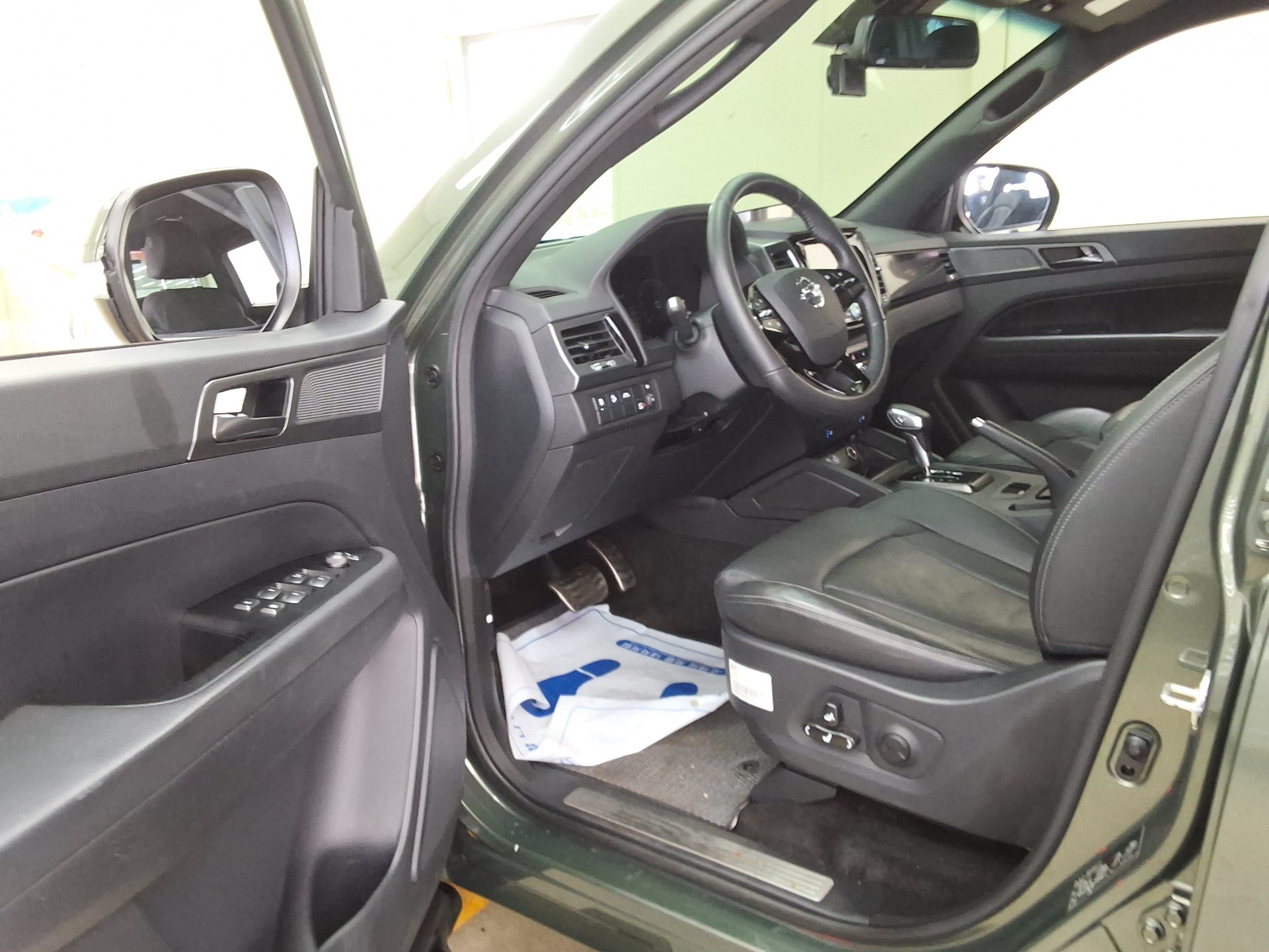 2022 - ssangyong rexton