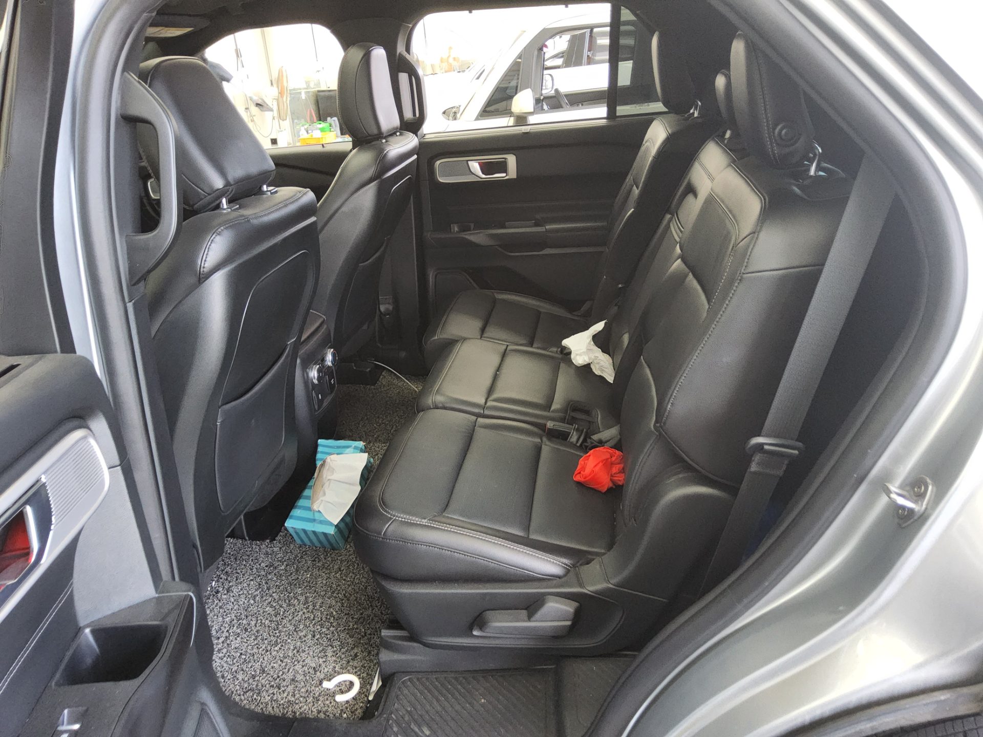 2020 - ford explorer