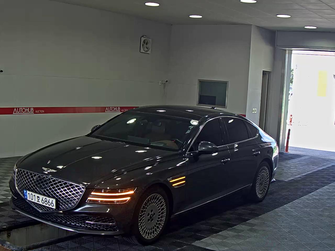 2022 - genesis g80
