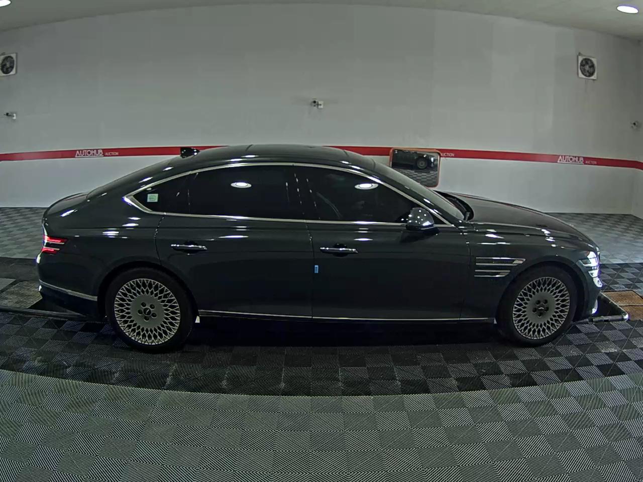 2022 - genesis g80
