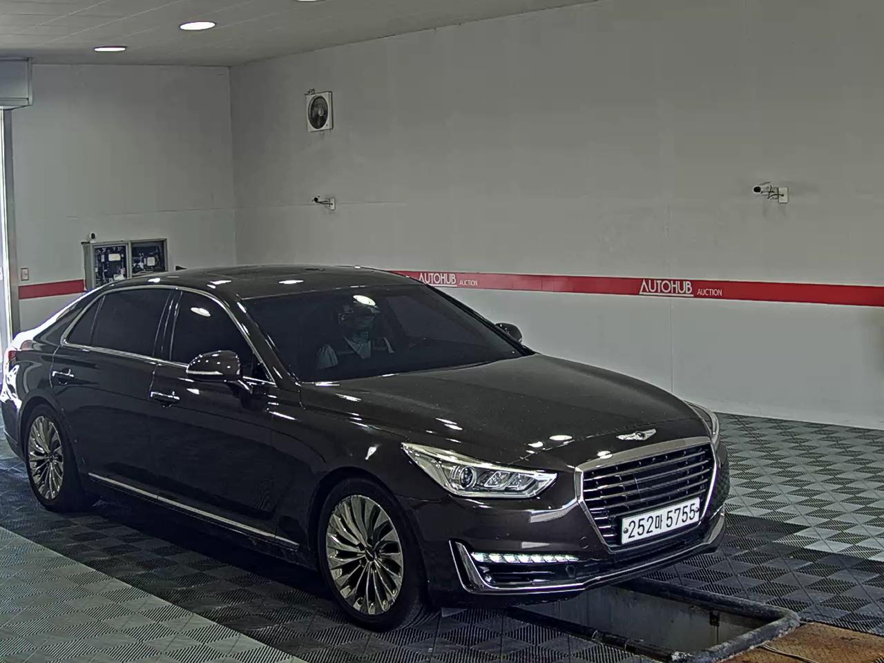2017 - genesis eq900