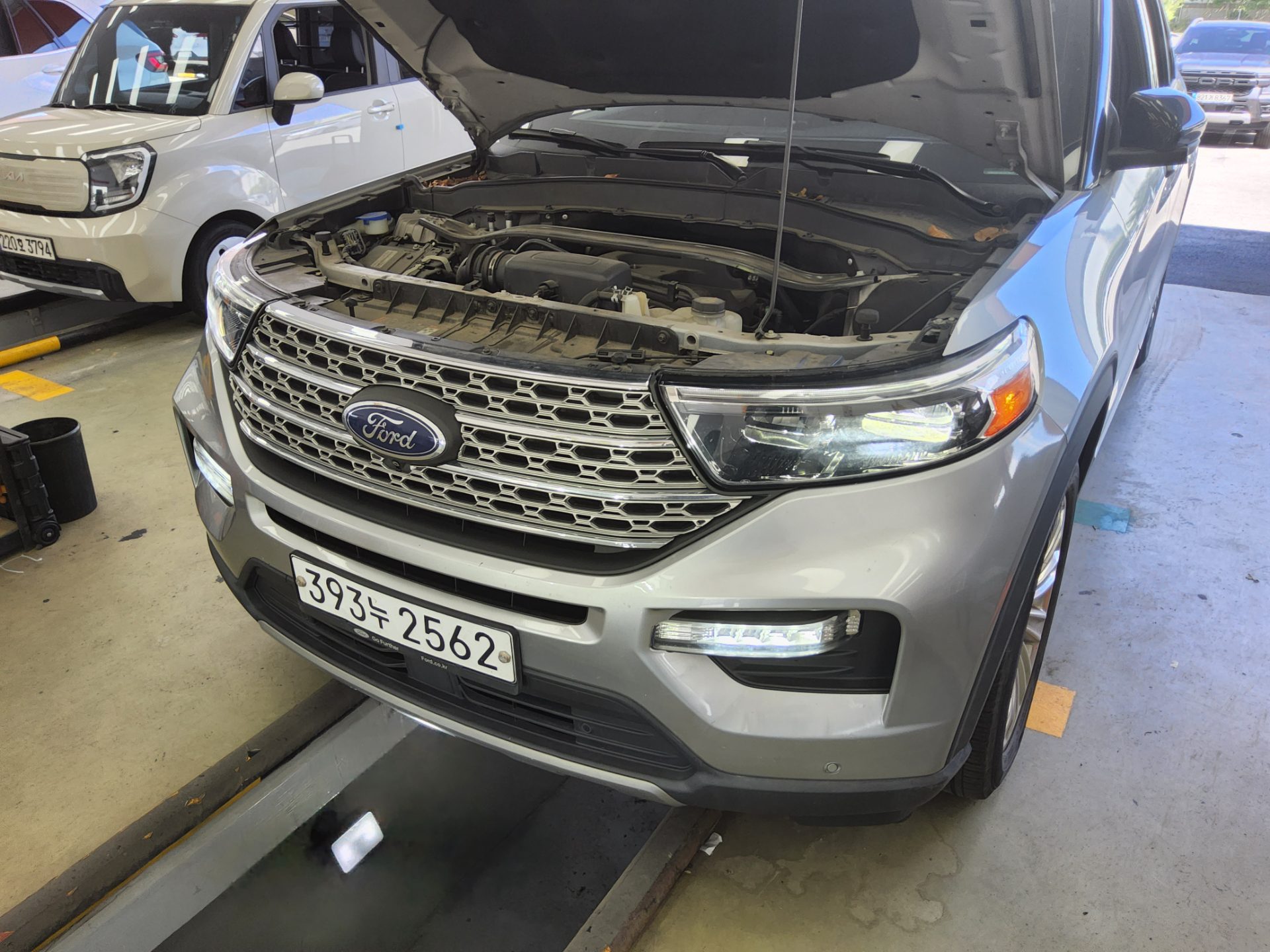 2020 - ford explorer