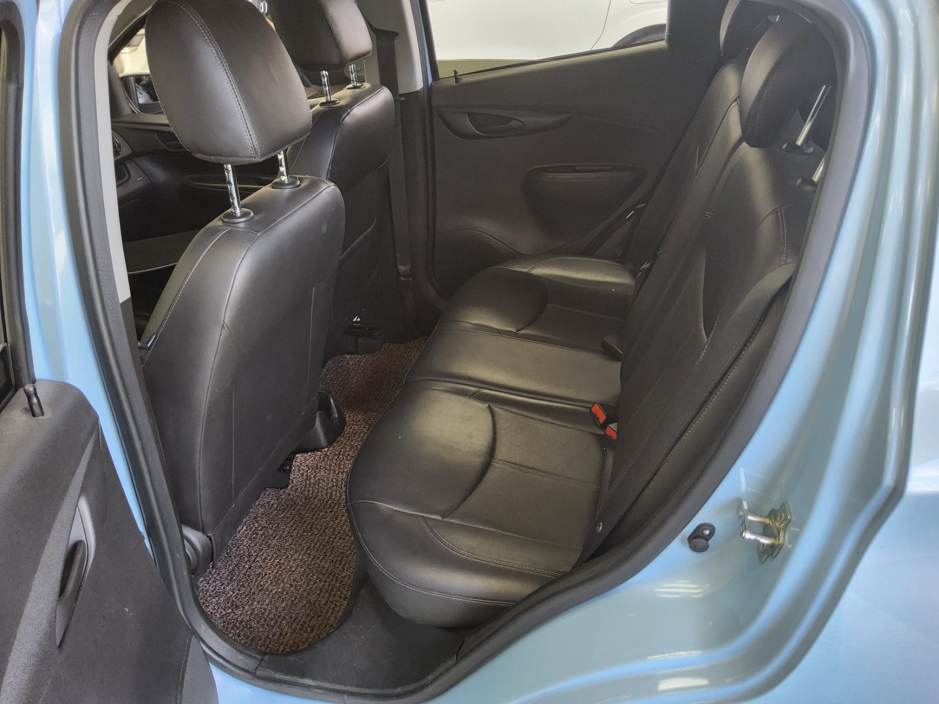 2016 - chevrolet spark