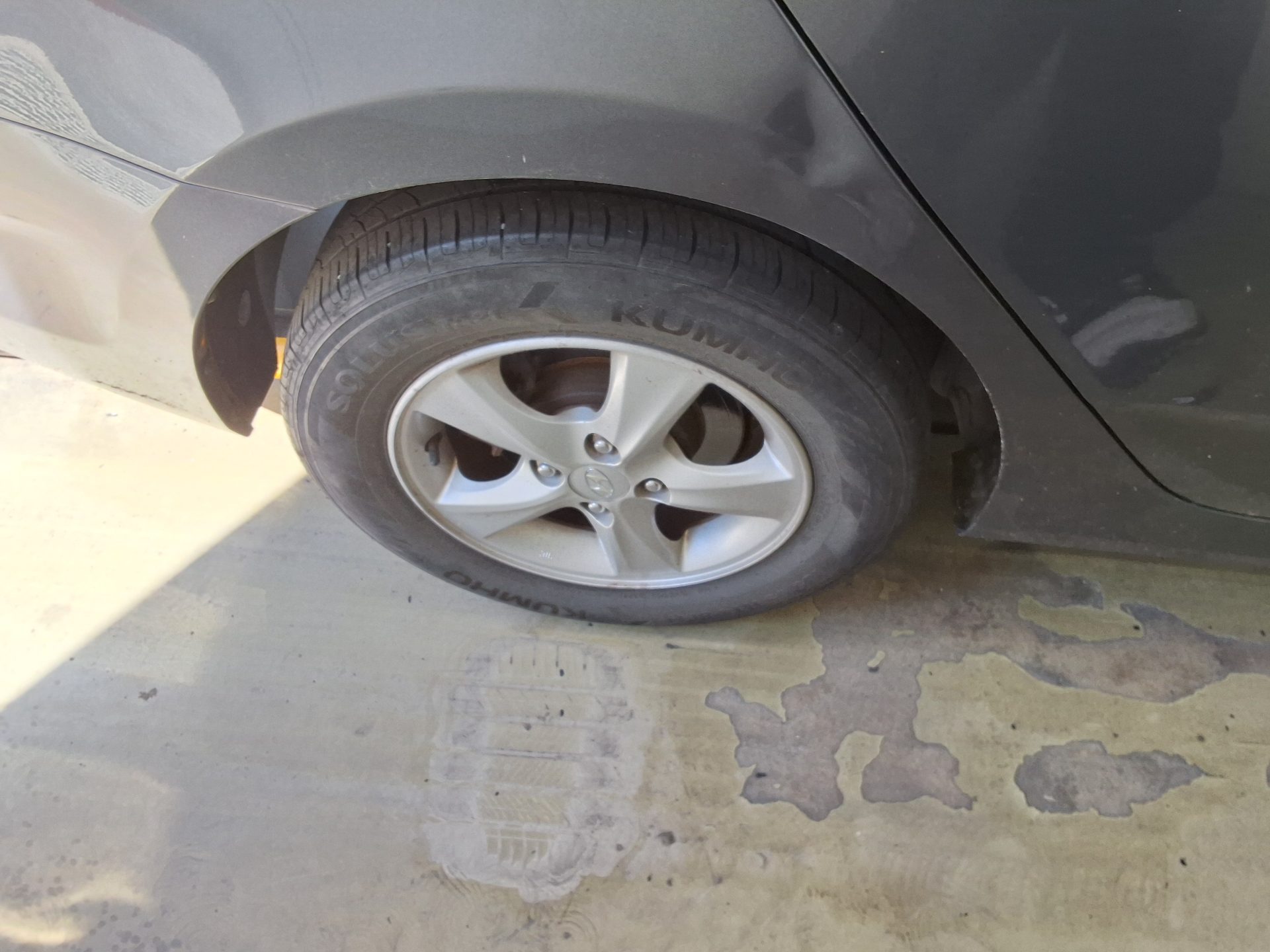2012 - hyundai accent