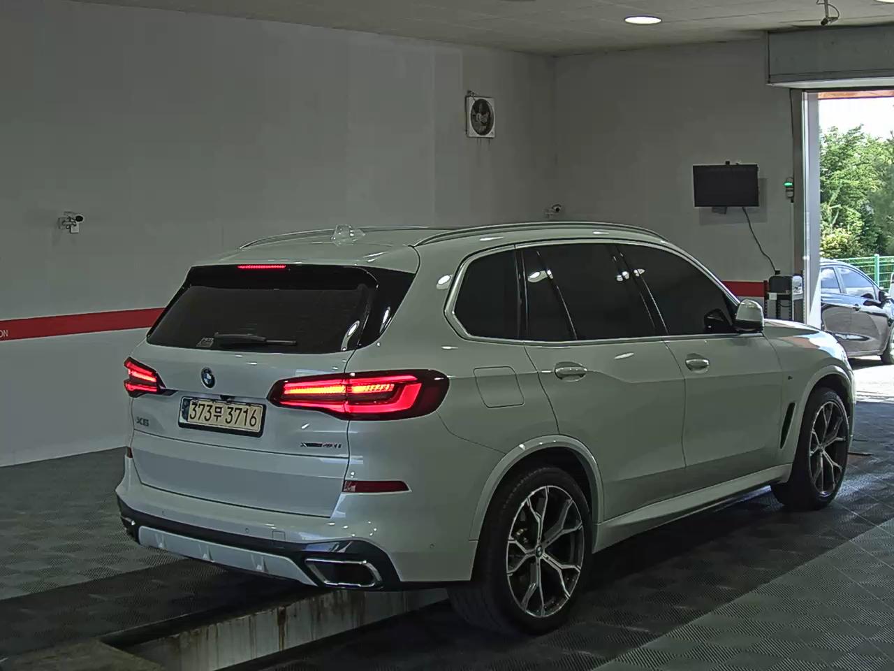 2021 - bmw x5