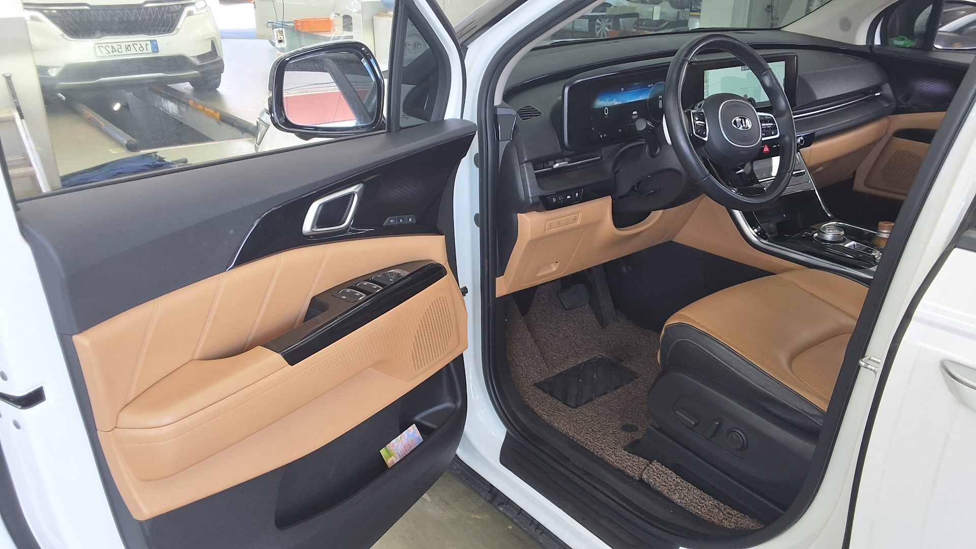2021 - kia carnival