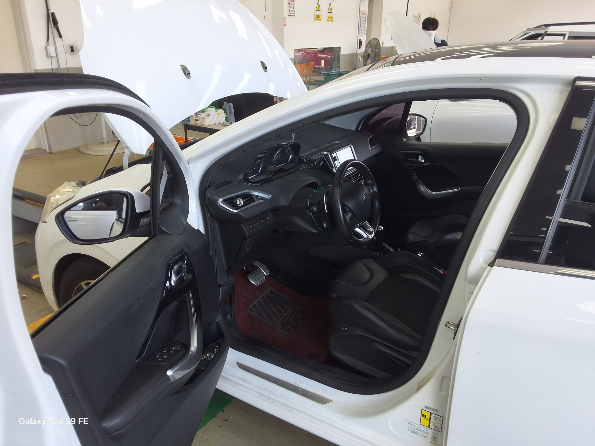 2016 - peugeot 208