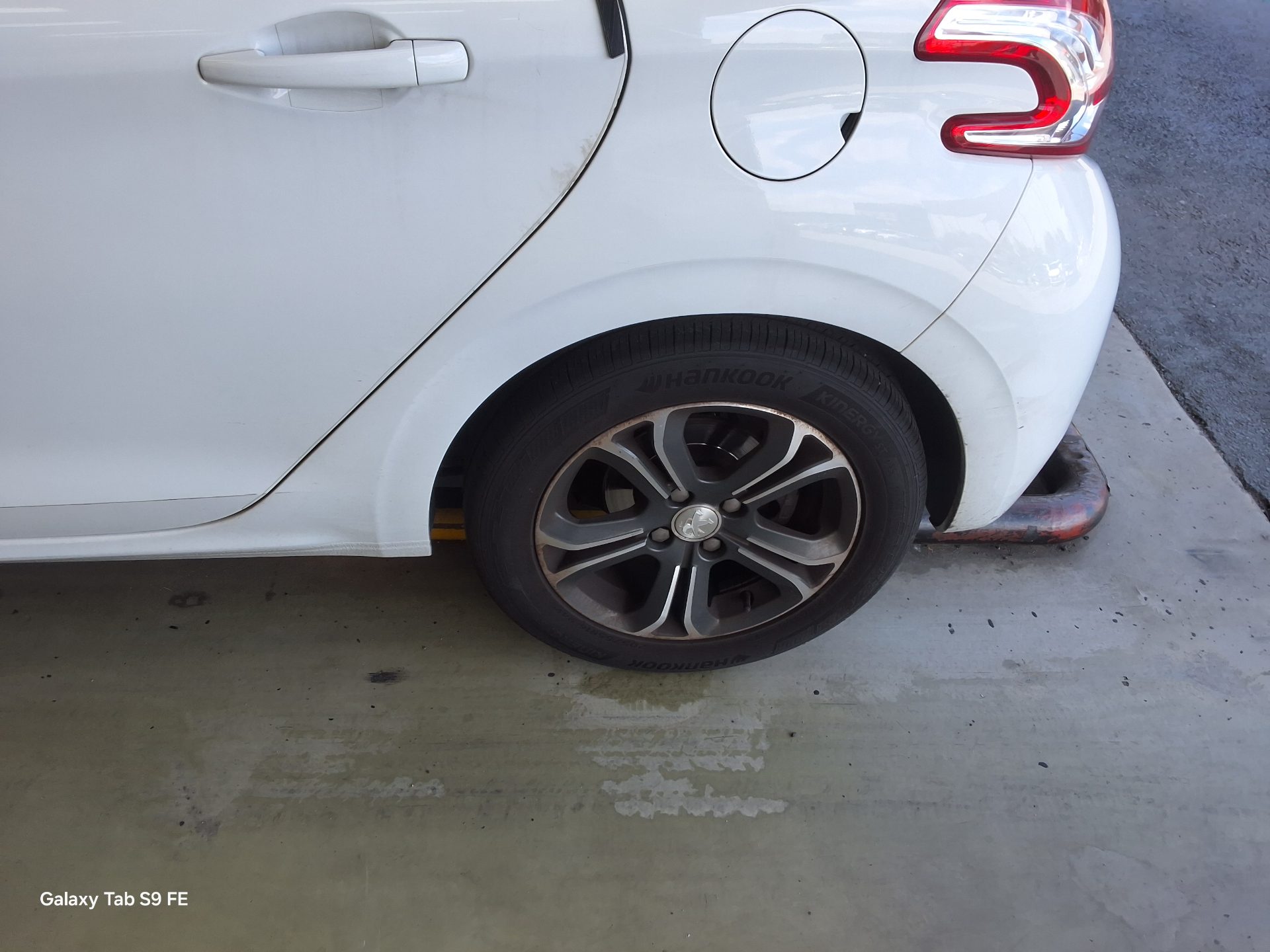 2016 - peugeot 208