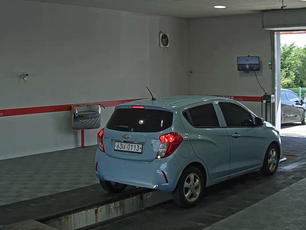 2016 - chevrolet spark