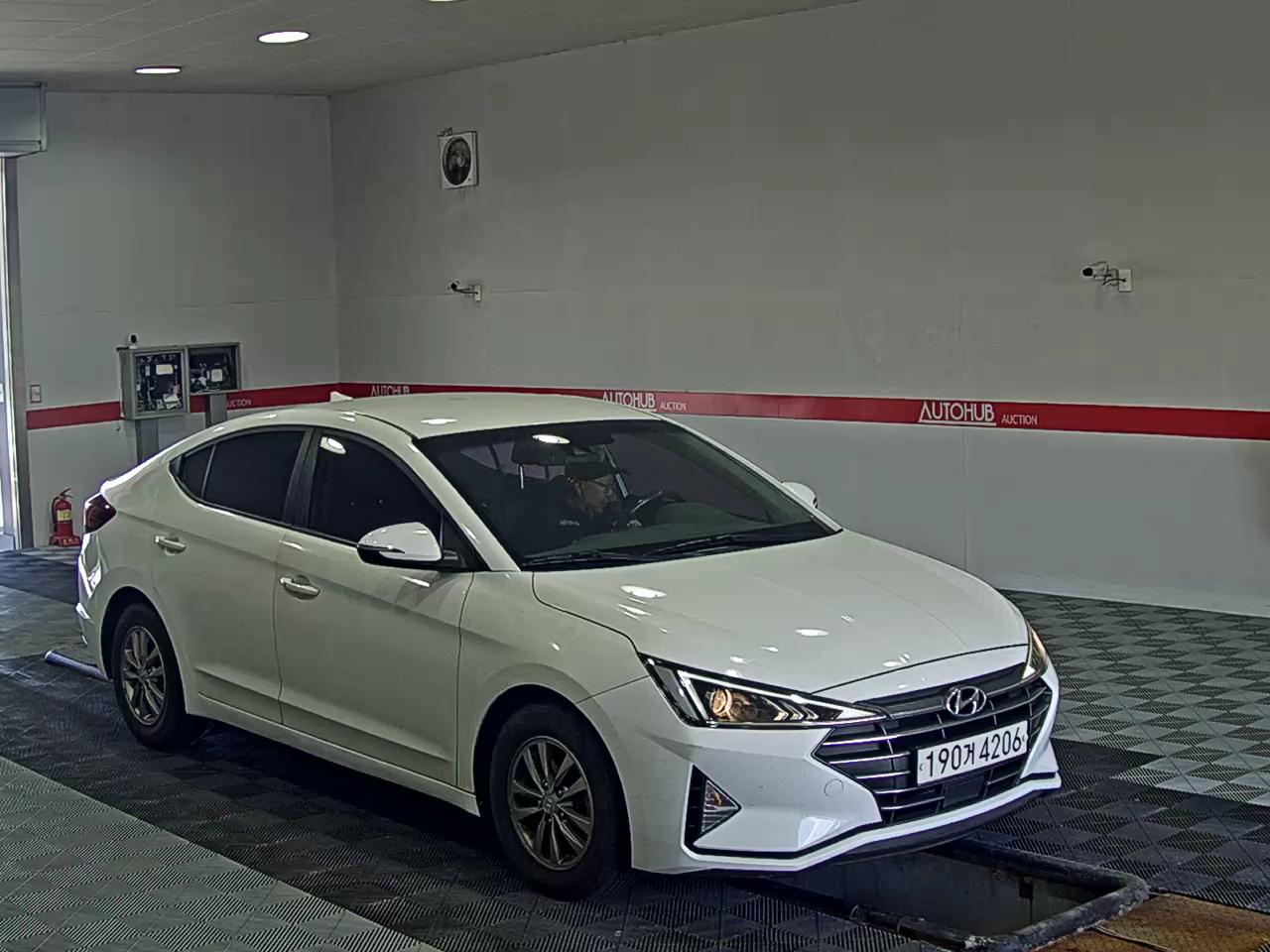 2020 - hyundai avante