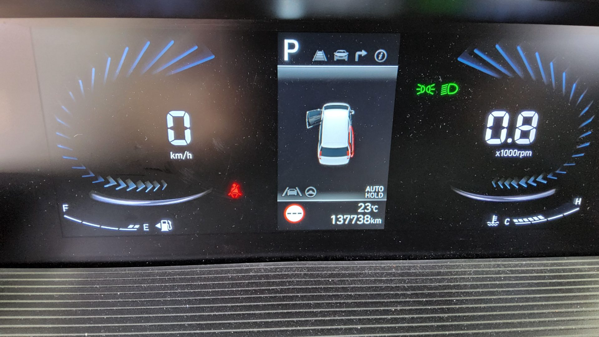 2022 - hyundai staria