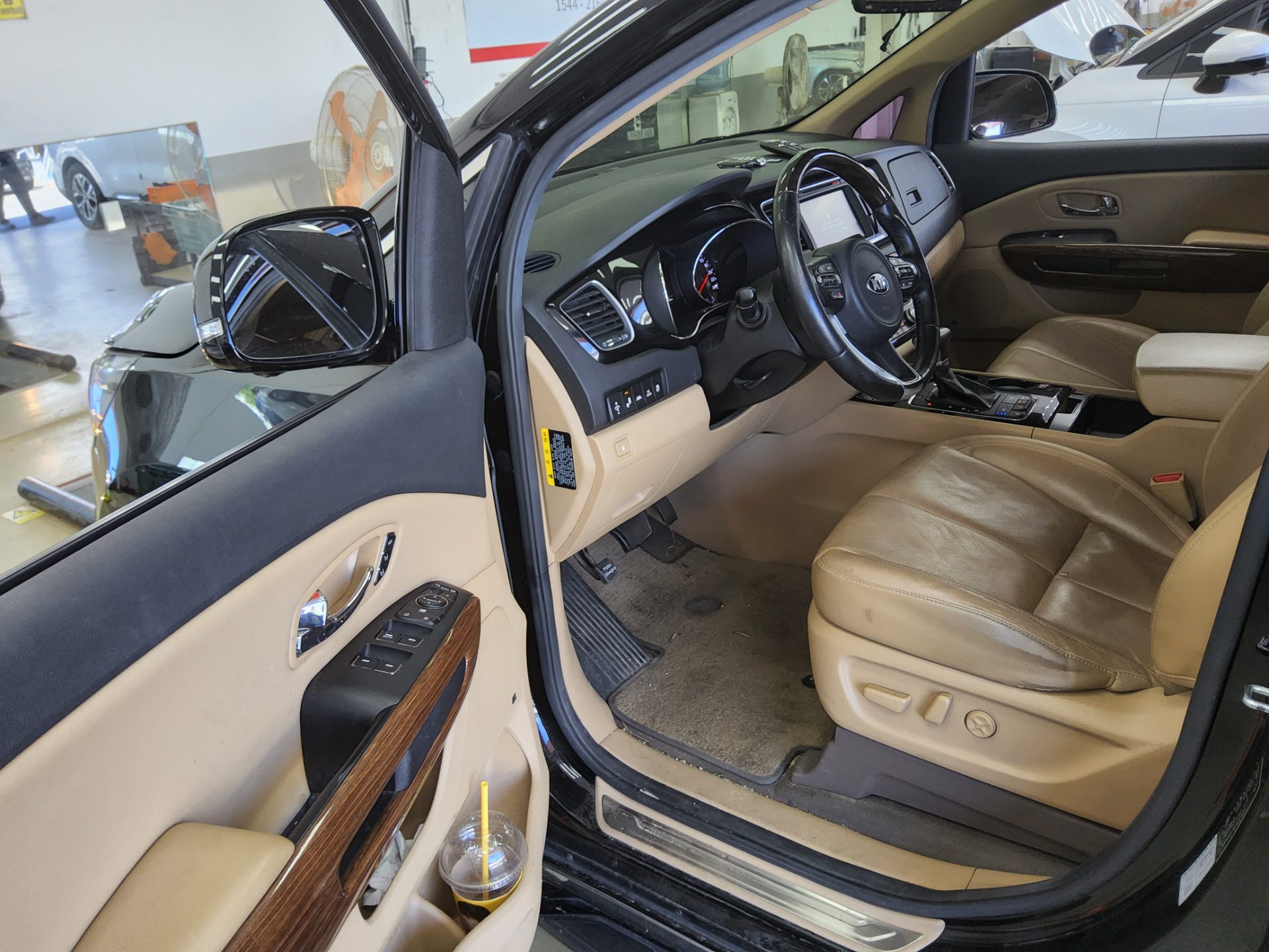 2018 - kia carnival