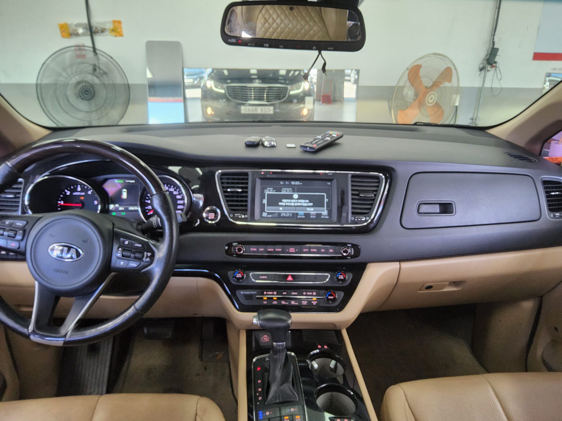 2018 - kia carnival