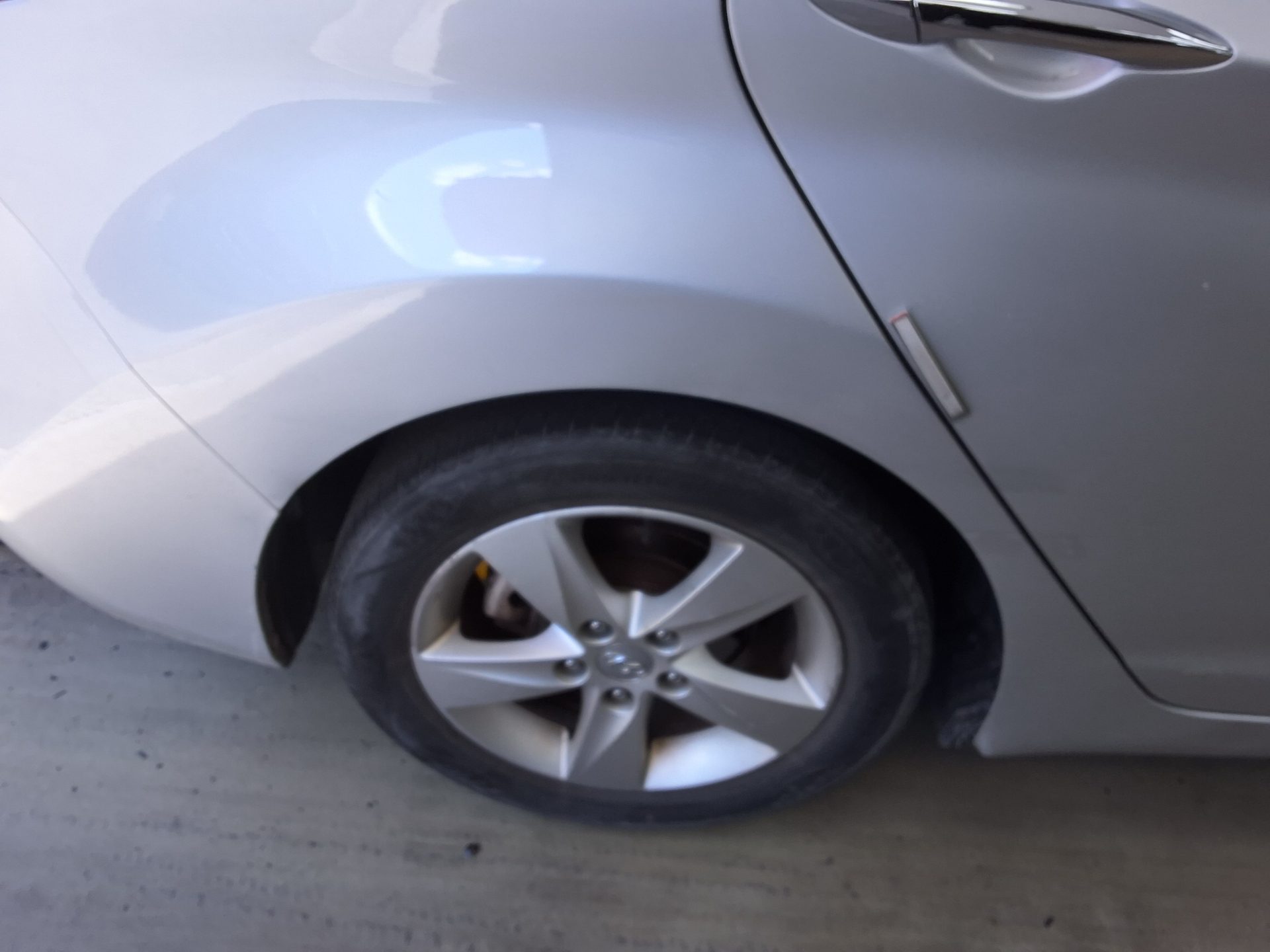 2012 - hyundai avante