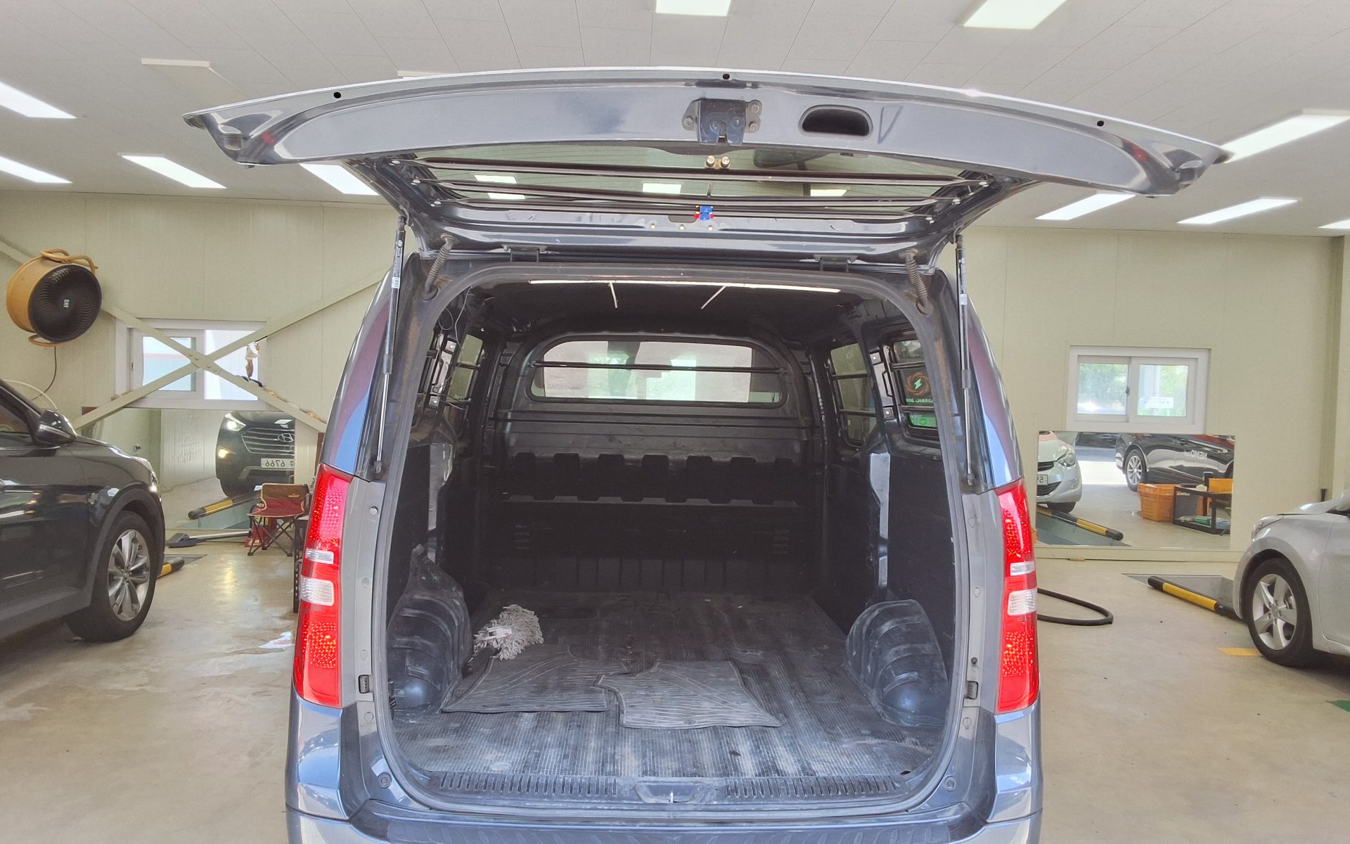 2017 - hyundai grand starex