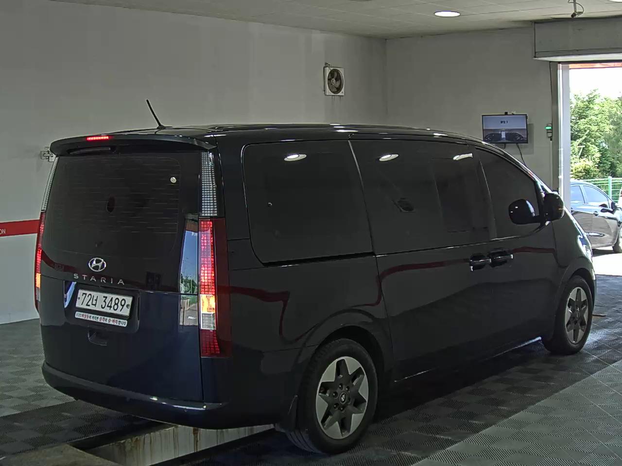 2022 - hyundai staria