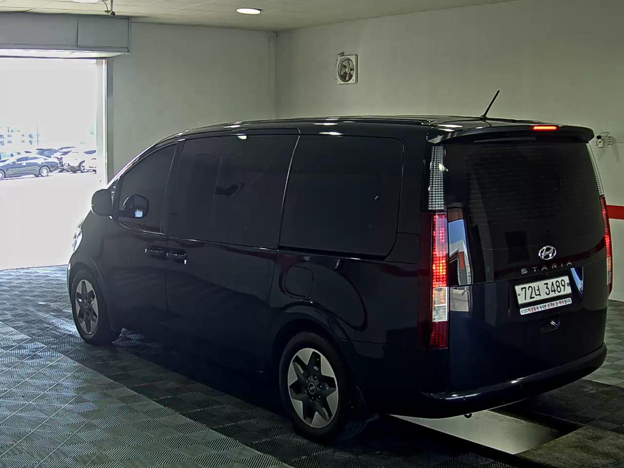2022 - hyundai staria