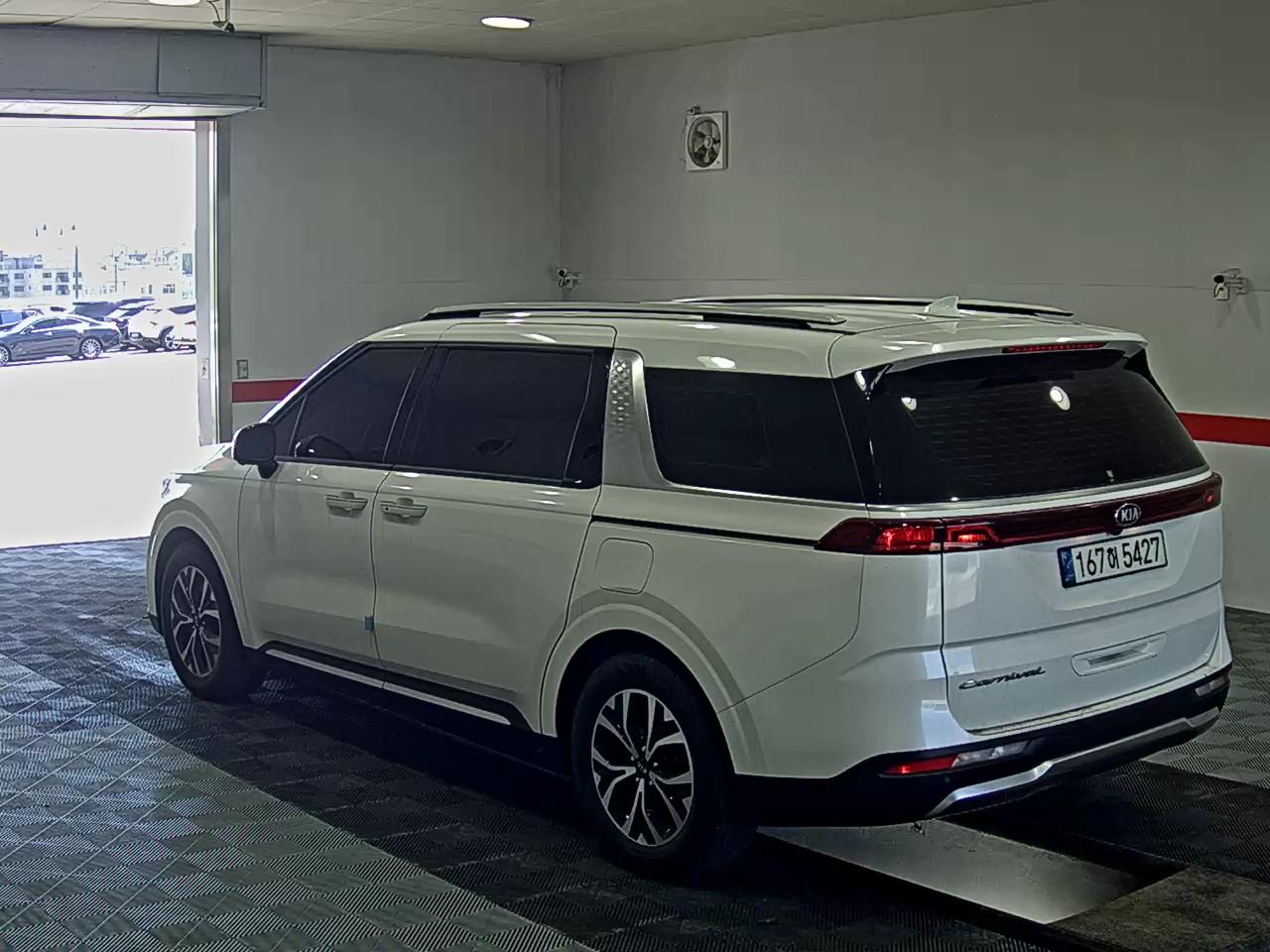 2021 - kia carnival