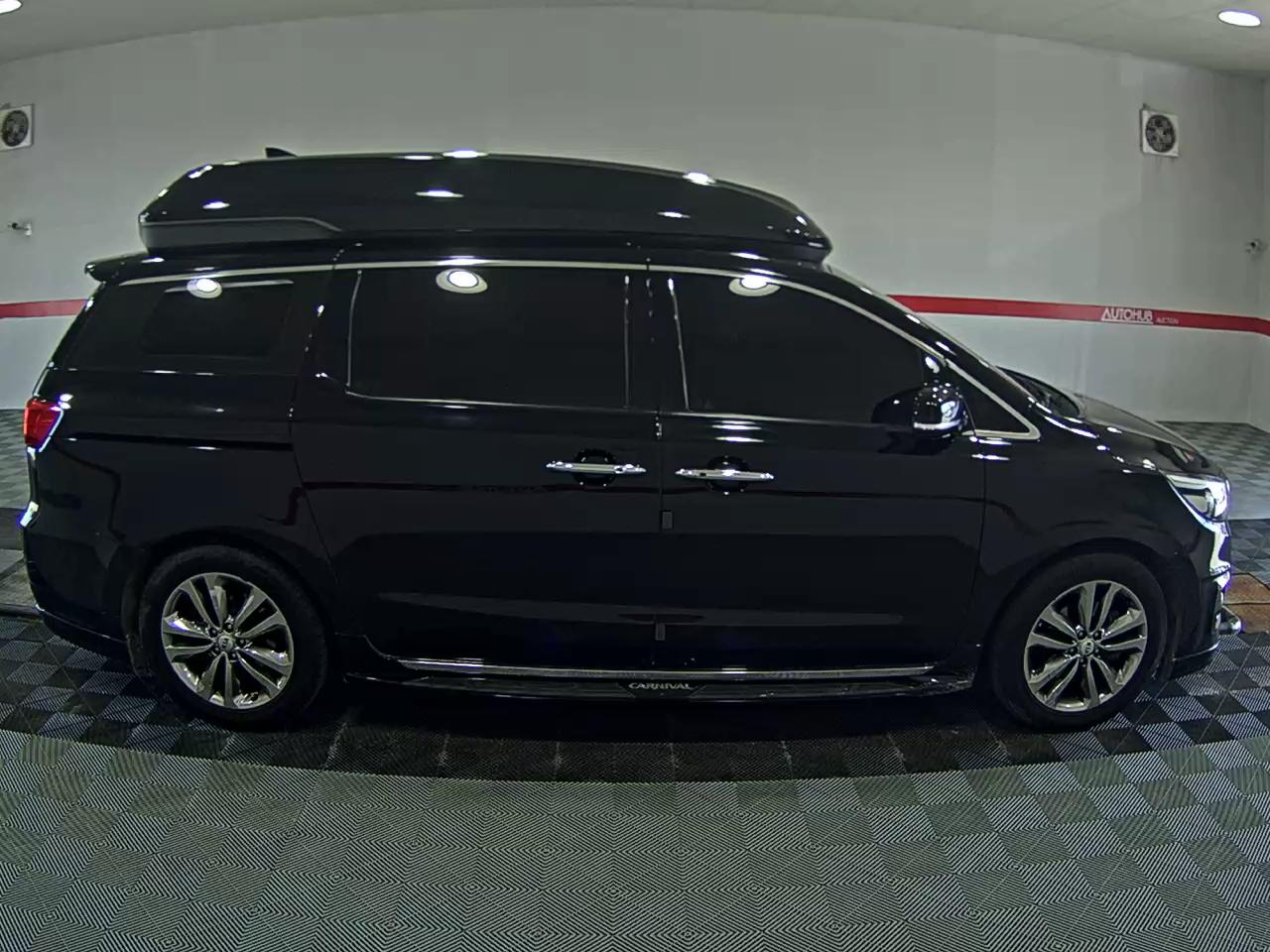 2018 - kia carnival