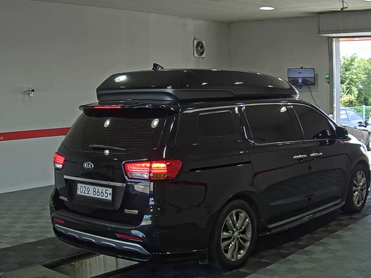 2018 - kia carnival