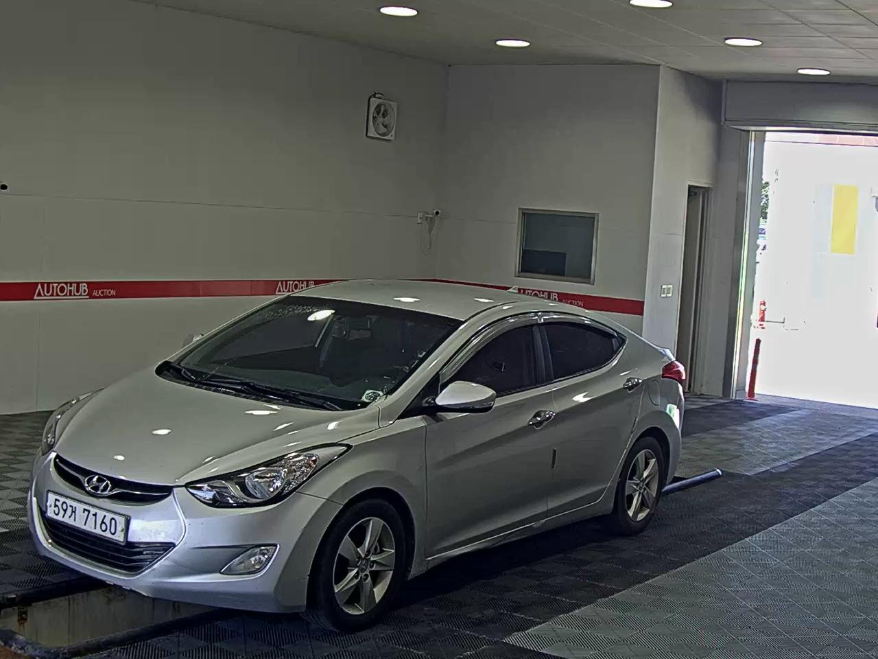 2012 - hyundai avante