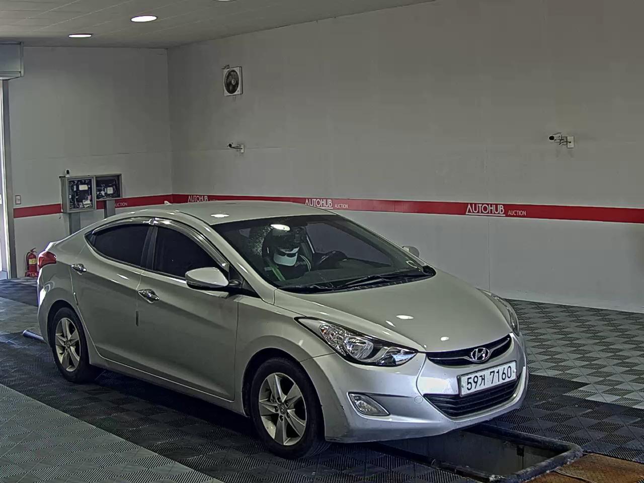 2012 - hyundai avante
