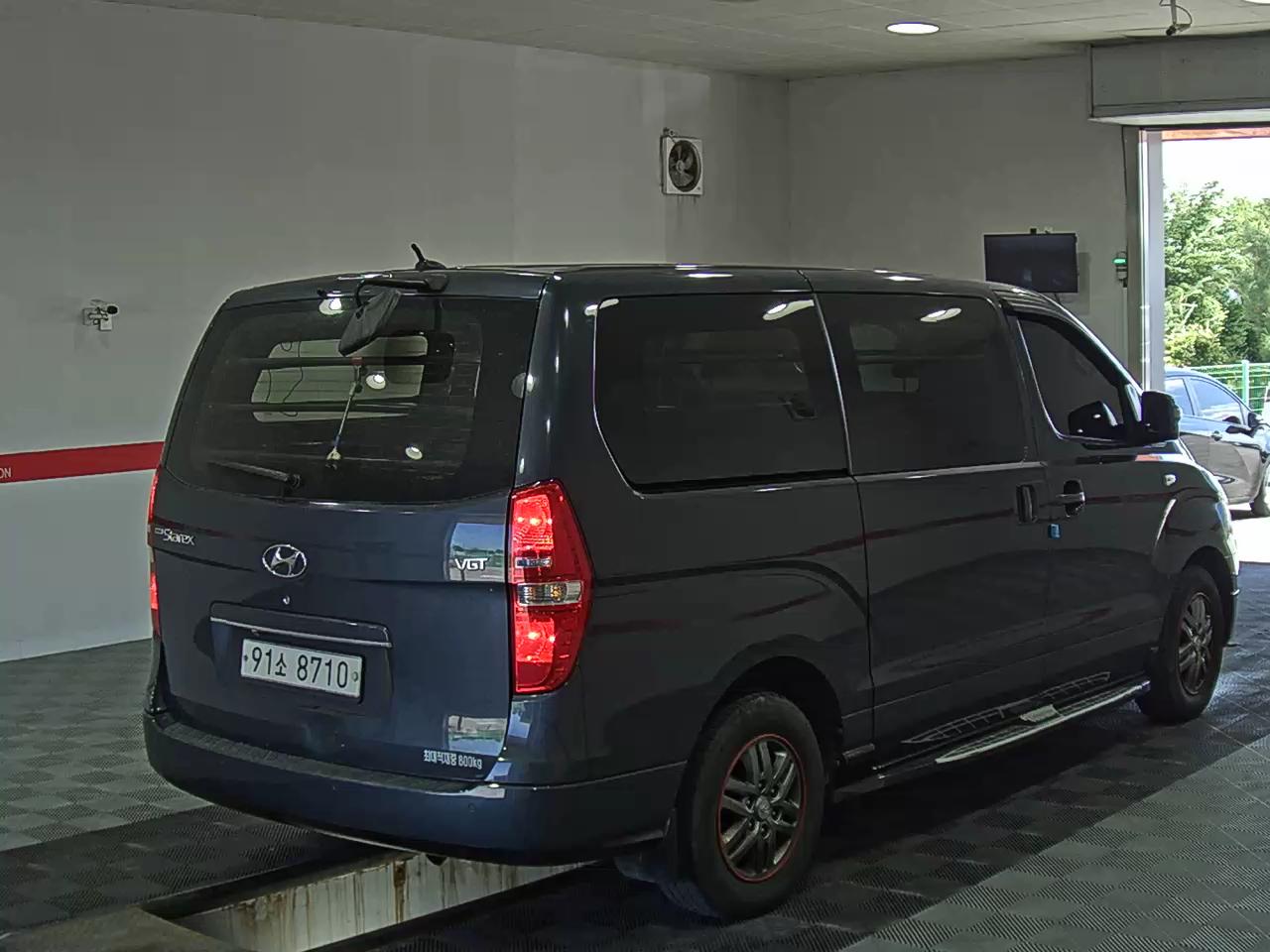 2017 - hyundai grand starex