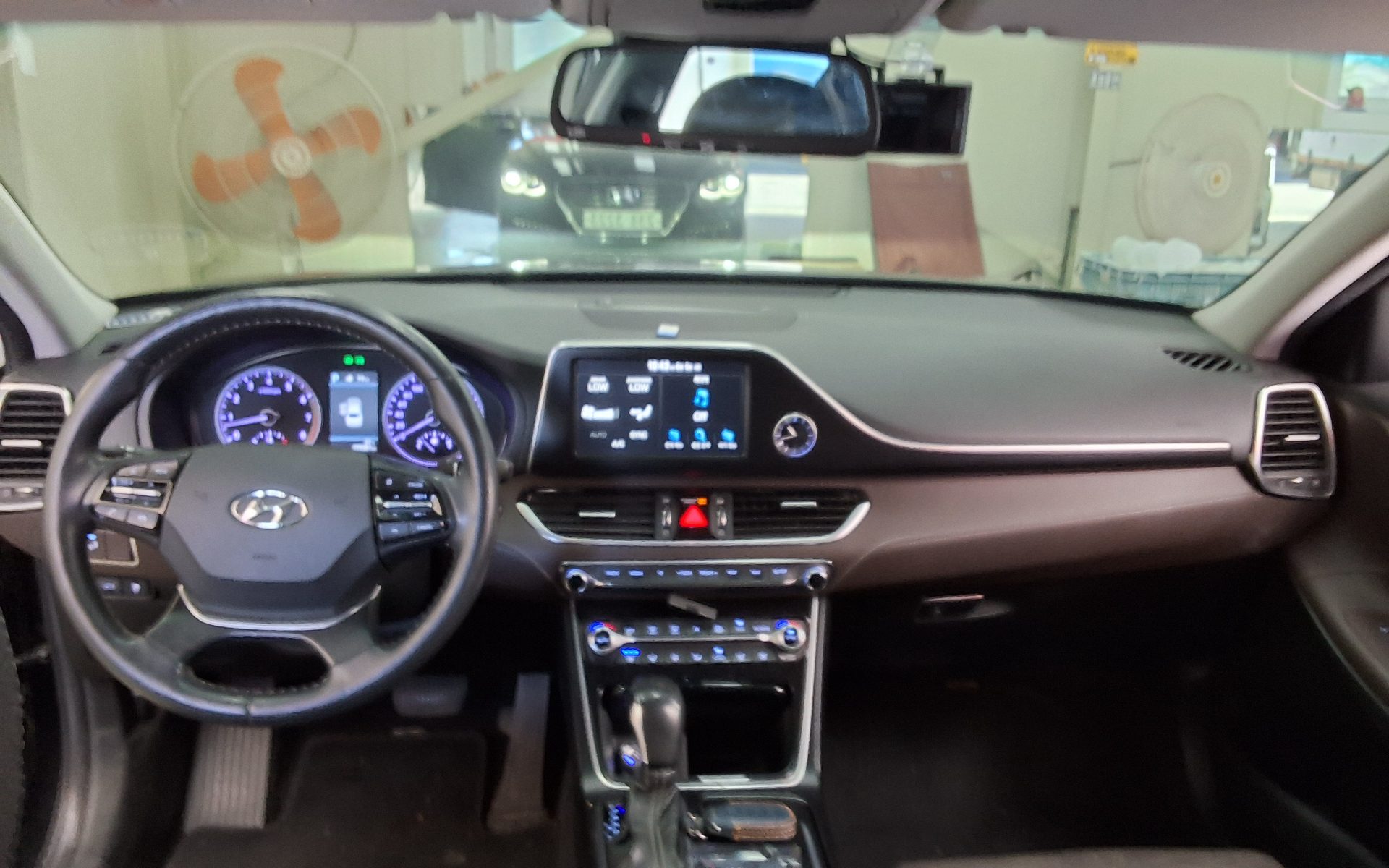 2018 - hyundai grandeur