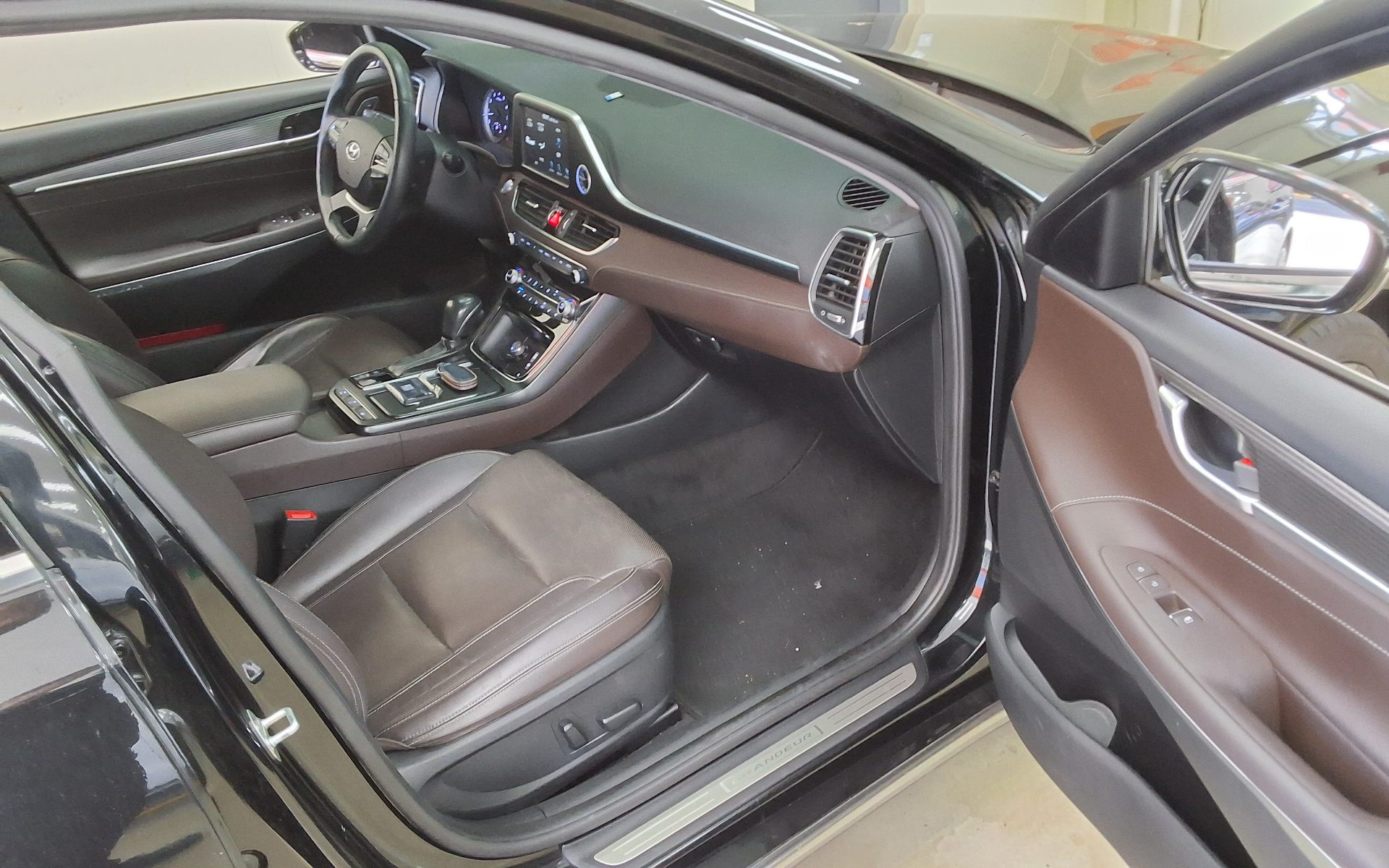 2018 - hyundai grandeur