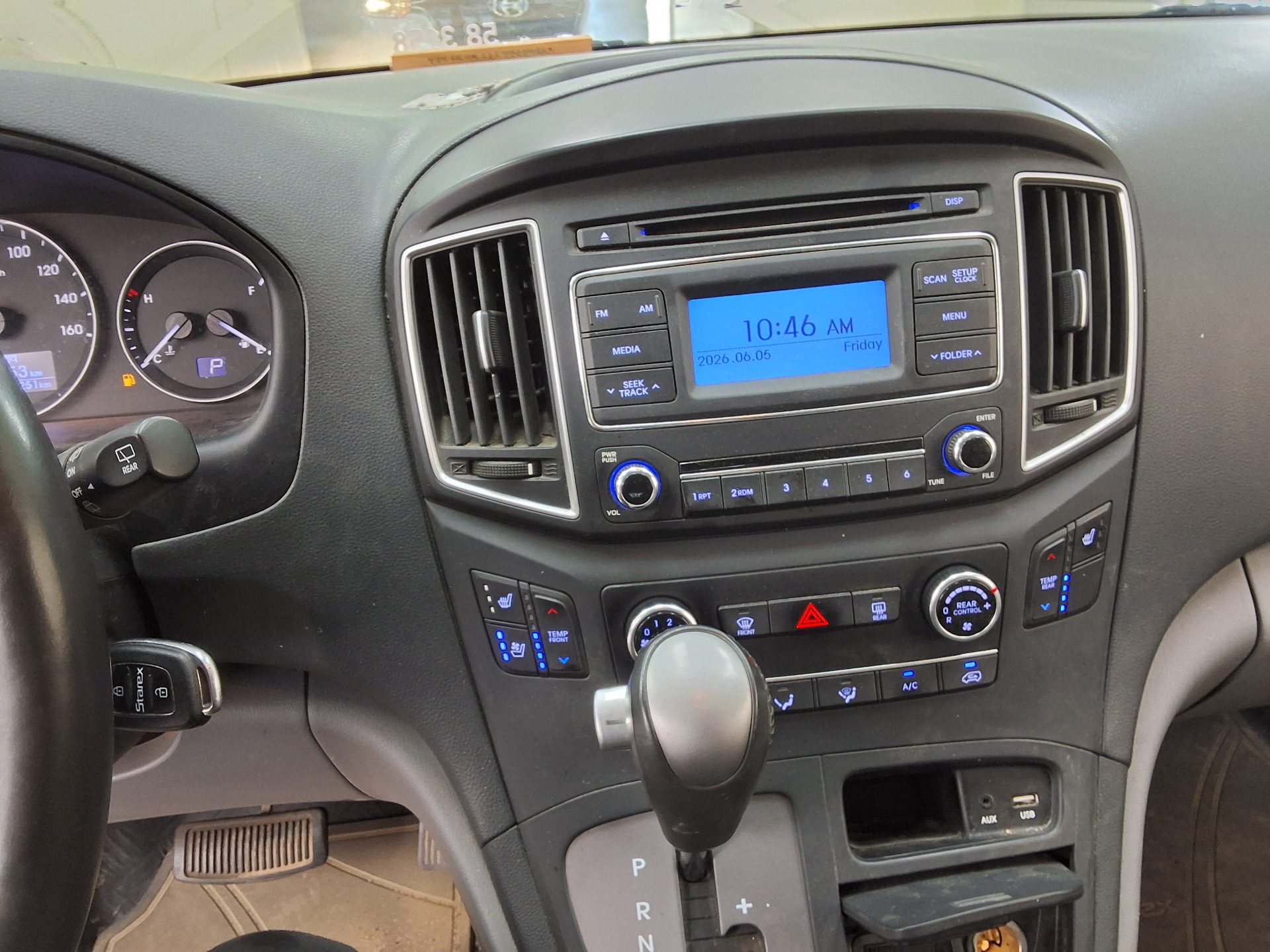 2019 - hyundai grand starex