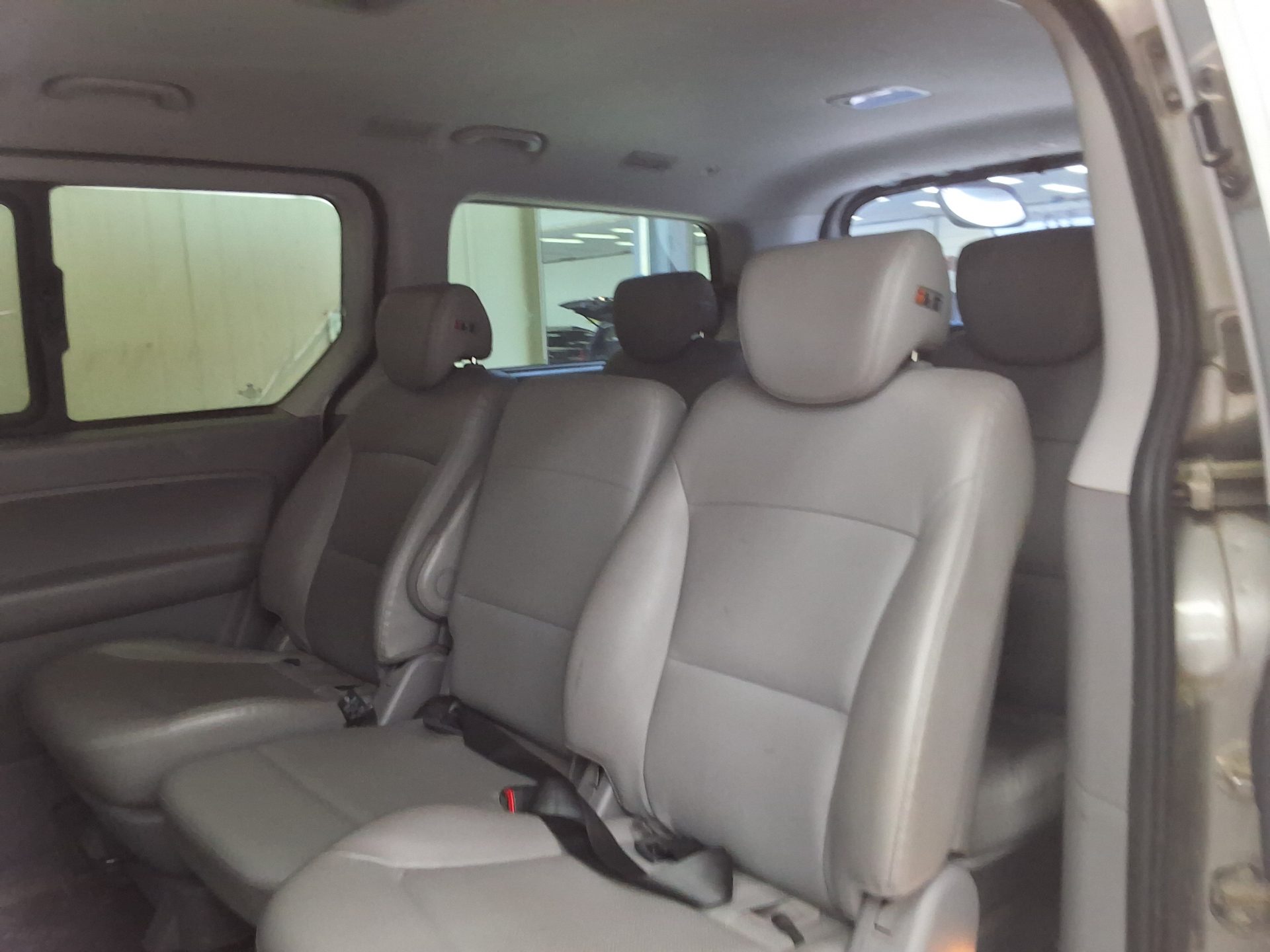 2019 - hyundai grand starex