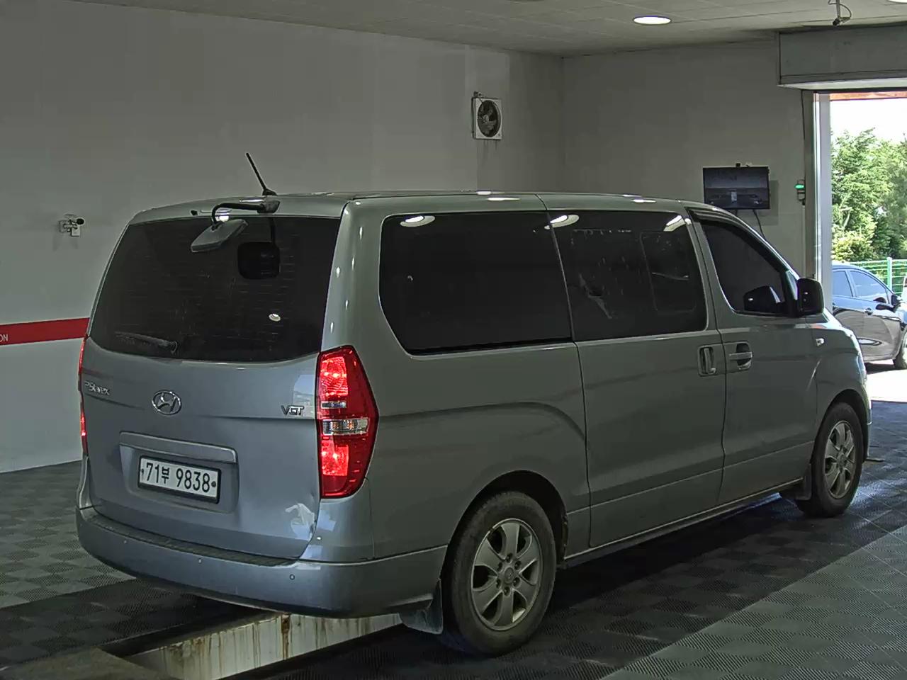2019 - hyundai grand starex