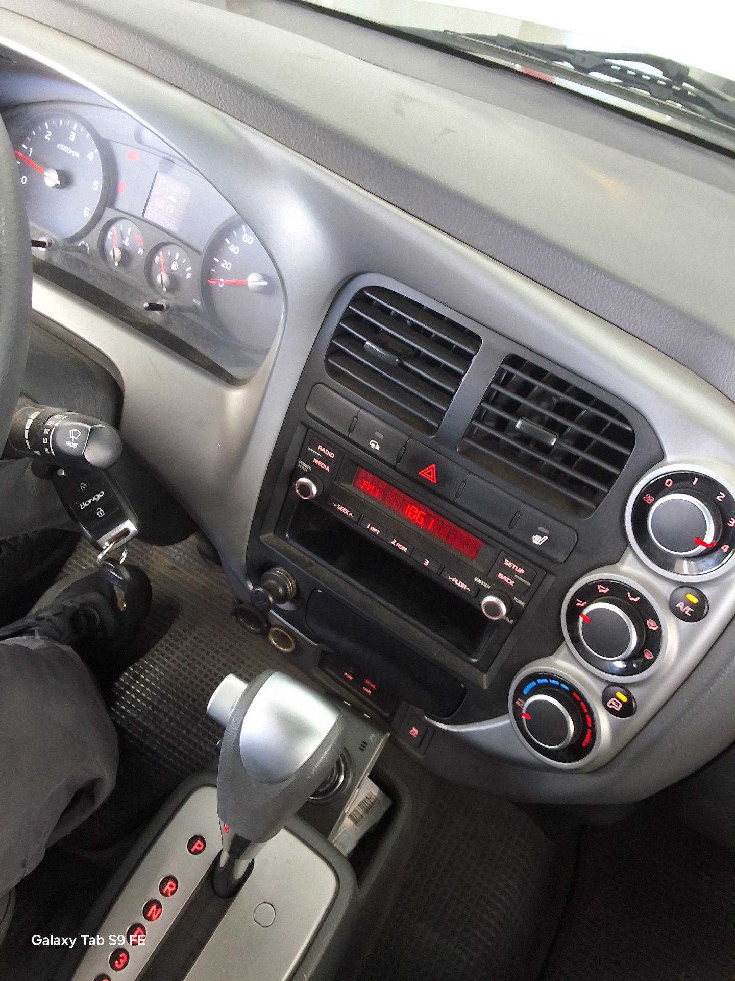 2017 - kia bongo