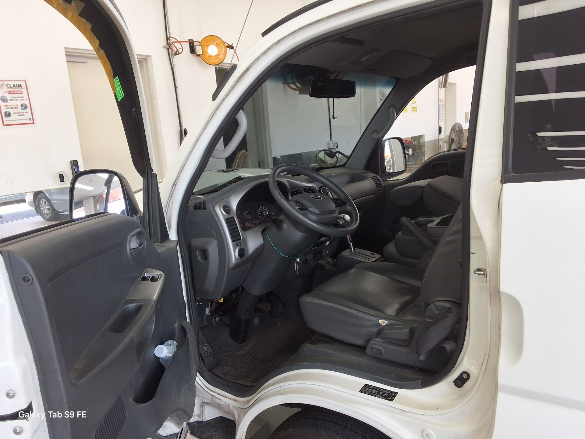 2017 - kia bongo