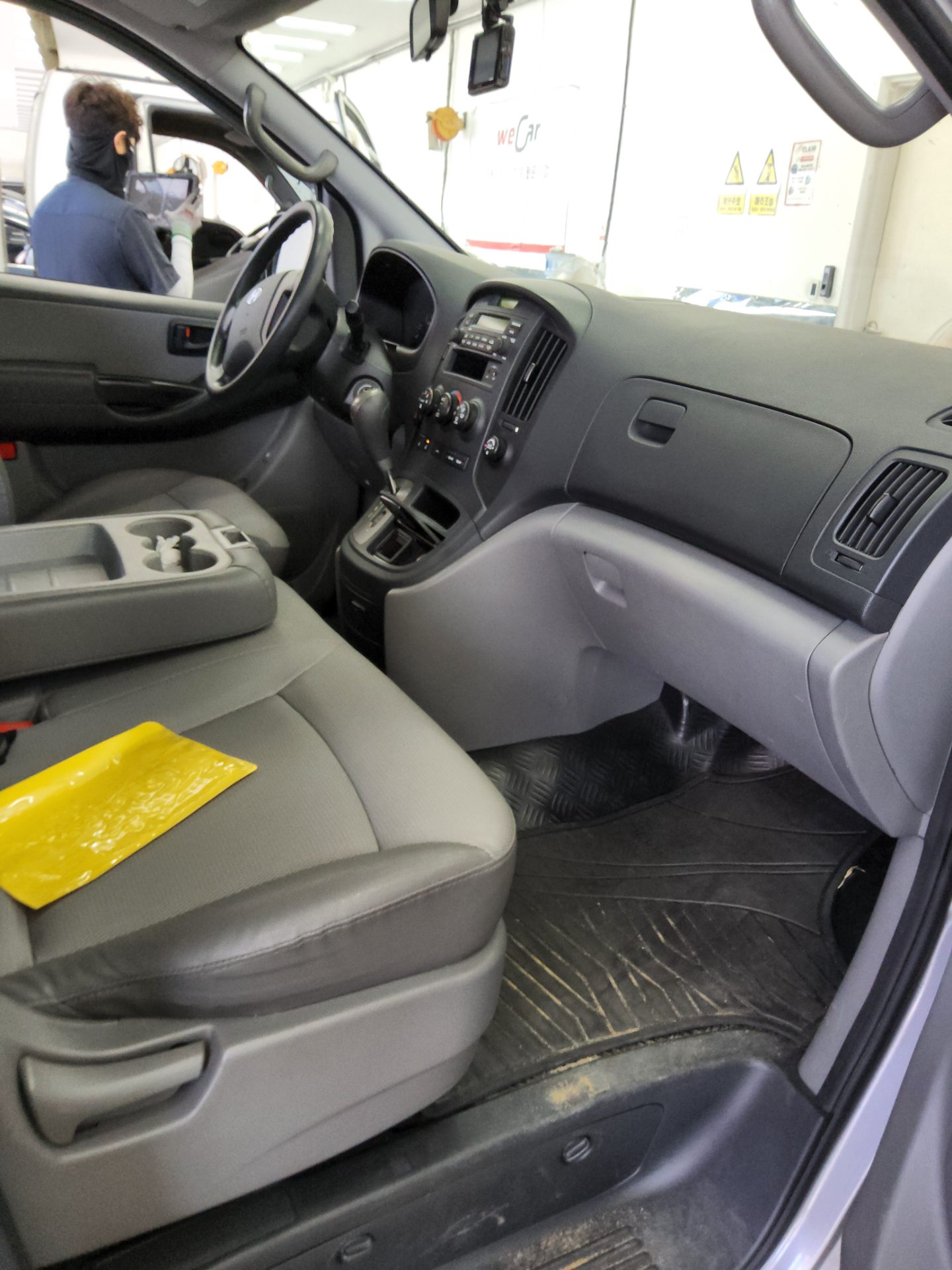 2011 - hyundai grand starex