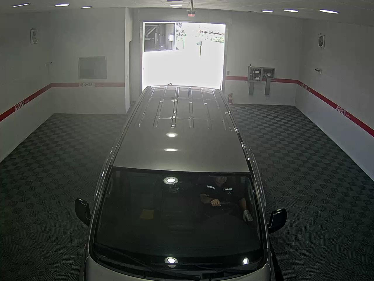 2011 - hyundai grand starex
