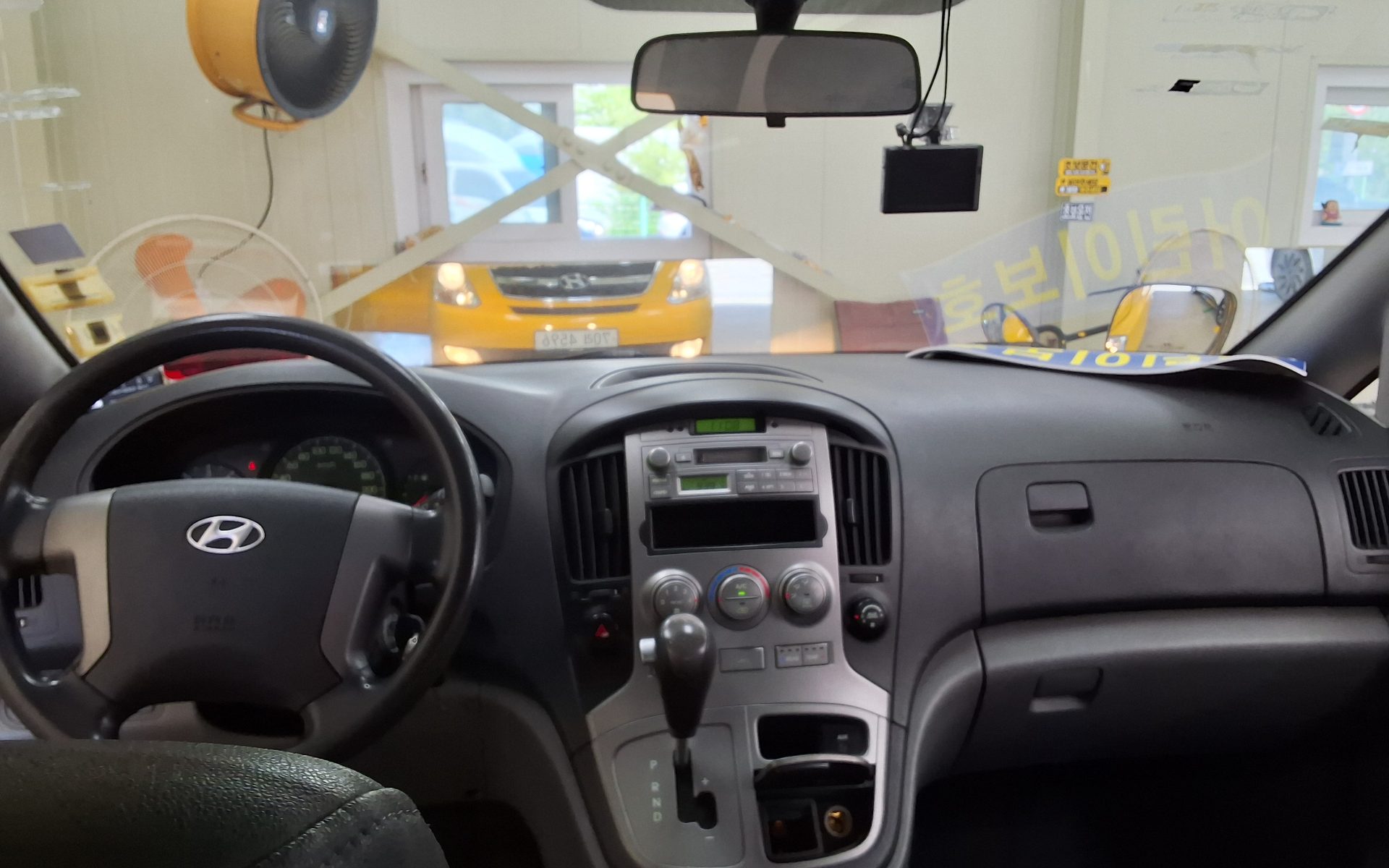 2009 - hyundai grand starex